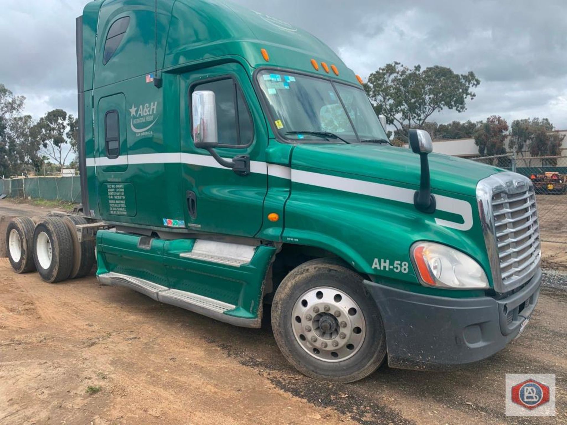 2012 Freightliner, Cascadia, Cummins ISX - Image 3 of 7