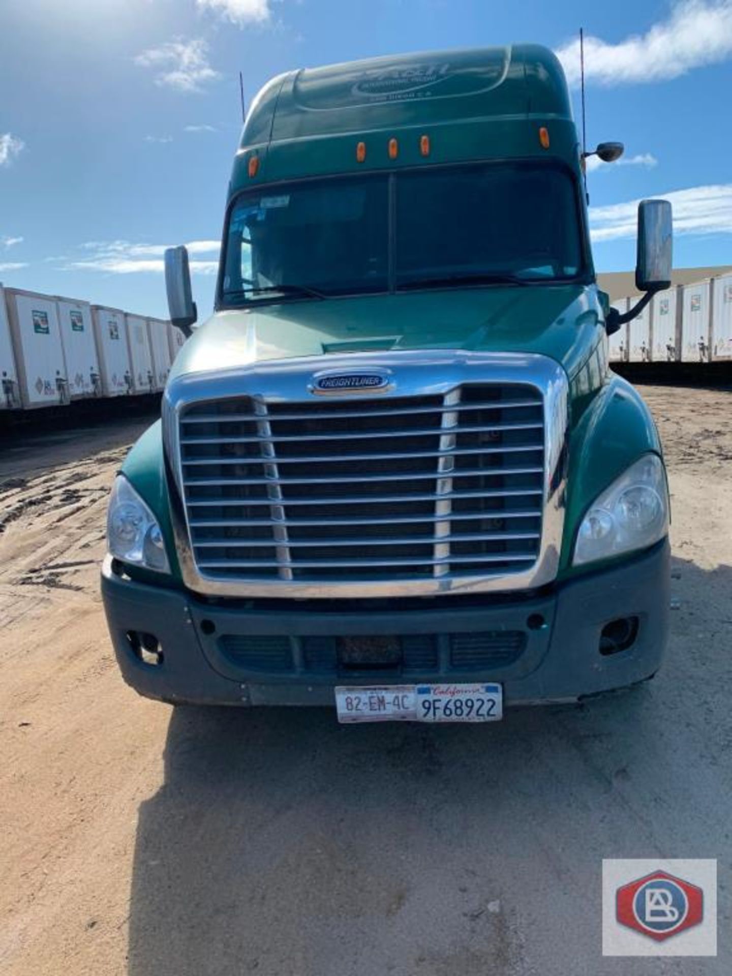 2012 Freightliner Cascadia Cummins ISX - Image 2 of 8