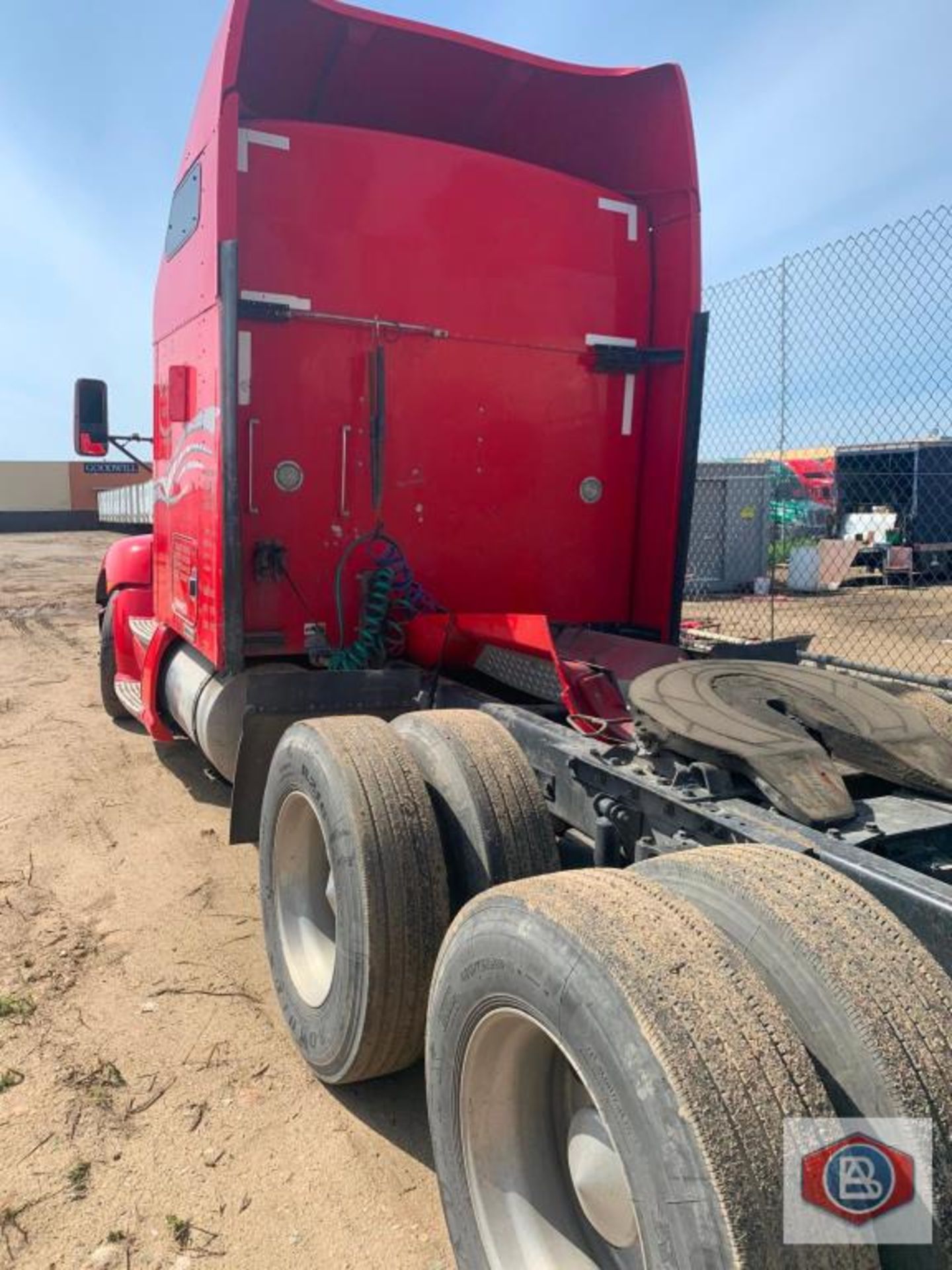 2008 Kenworth T6 Series-FOR PARTS - Image 3 of 10