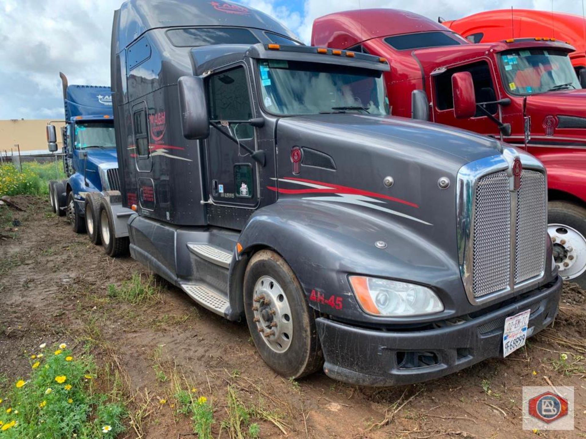 2011 Kenworth T6 Series, Cummins ISX - Image 2 of 7