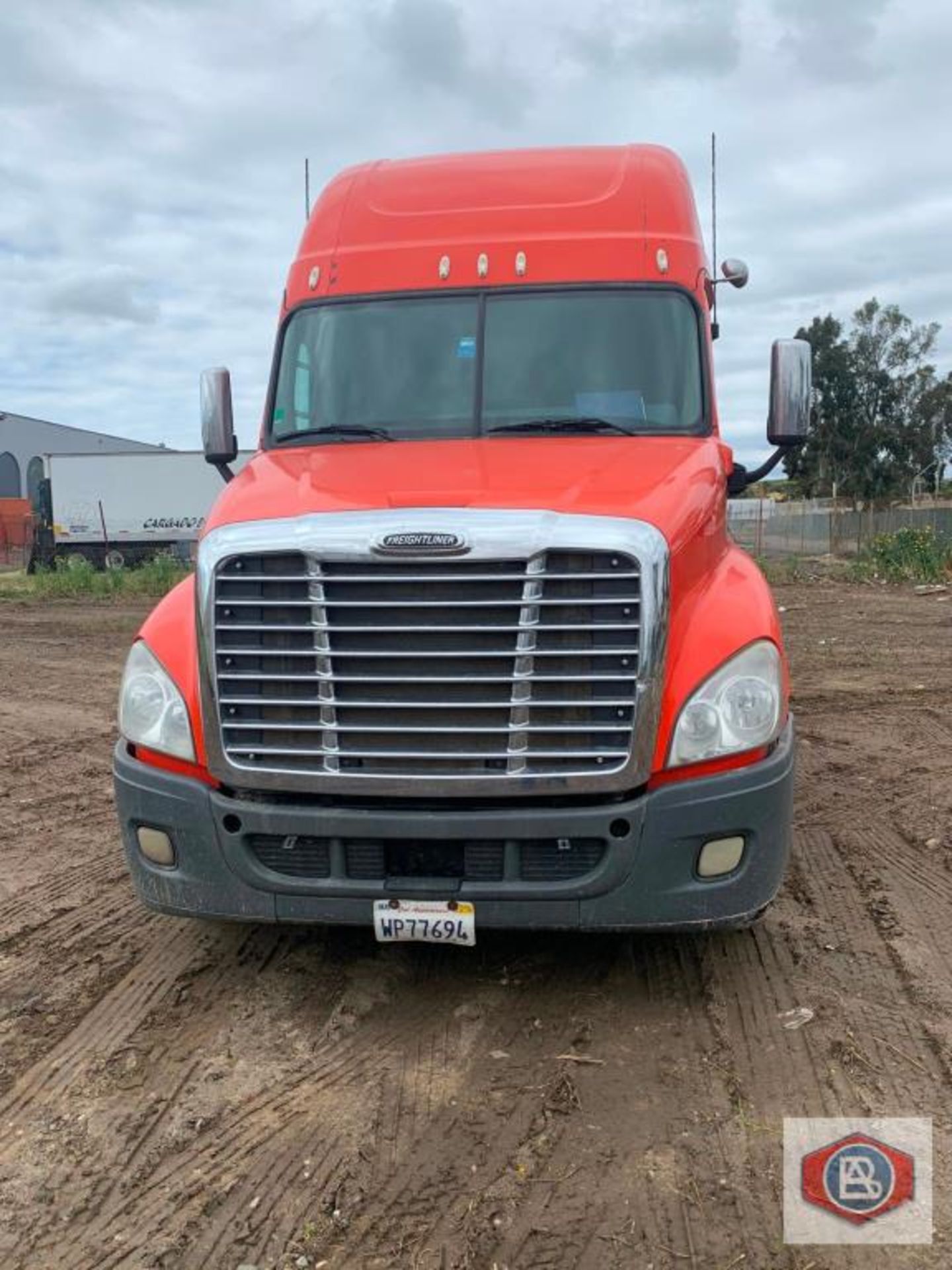 Freightliner Cascadia Cummins ISX - Image 2 of 8