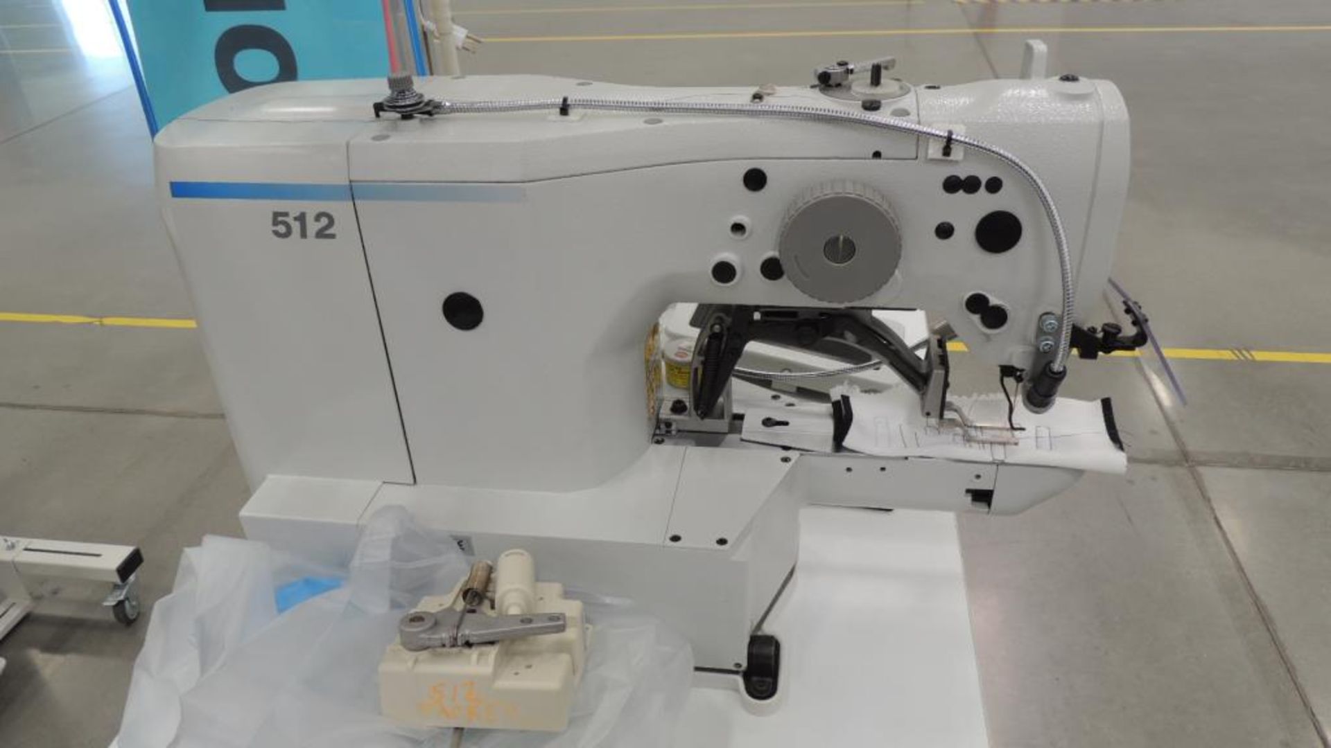 Stitching Machine - Image 4 of 7