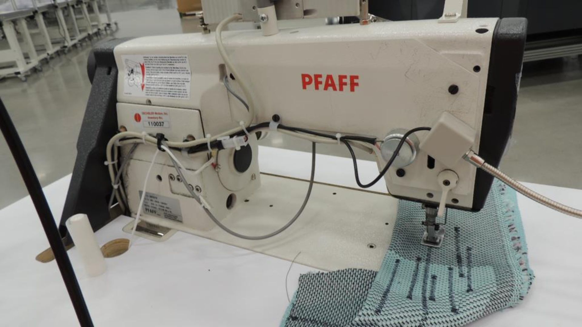 Stitching Machine - Image 5 of 7