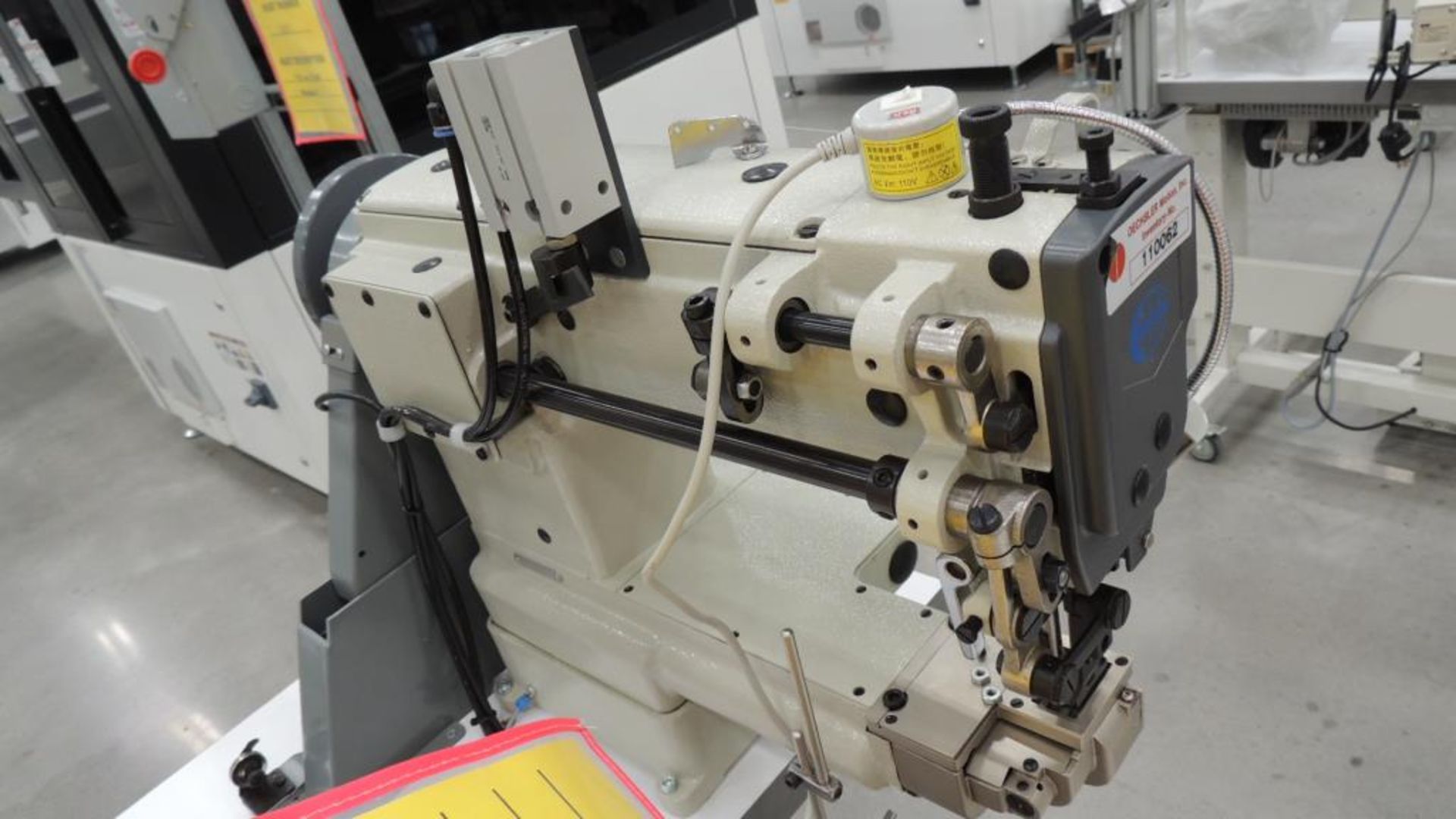 Stitching Machine - Image 4 of 5