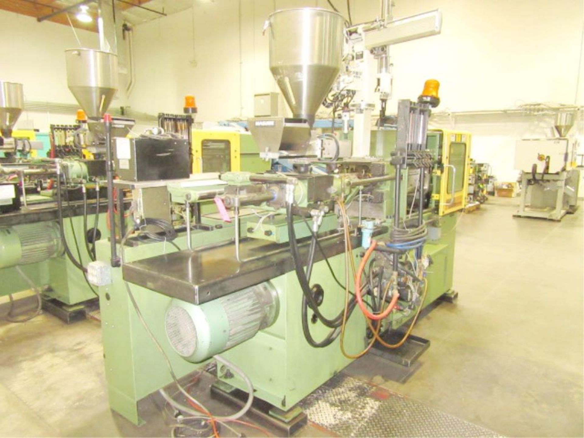 Injection Molder - Image 18 of 20