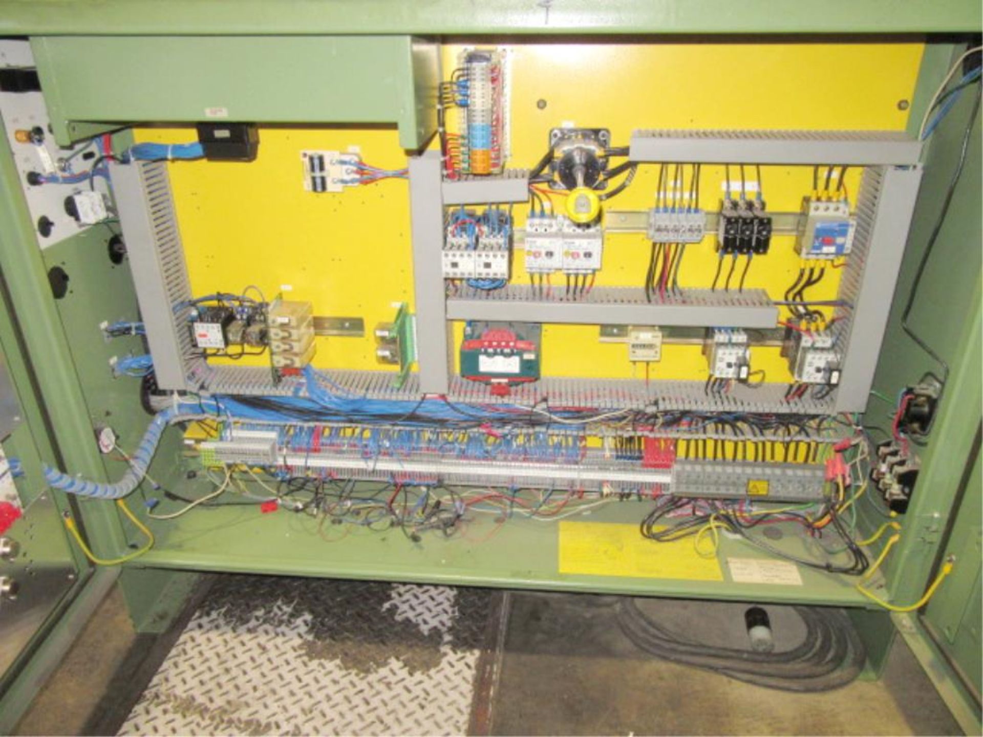 Injection Molder - Image 7 of 16