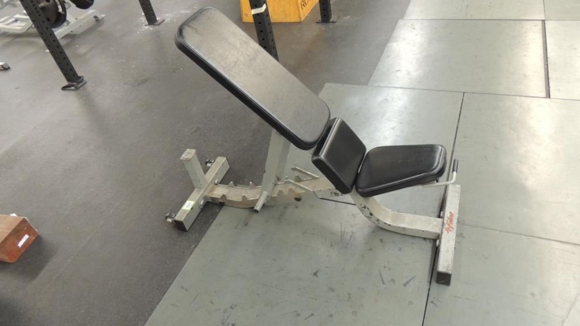 Adjustable Exercise Bench - Image 3 of 3