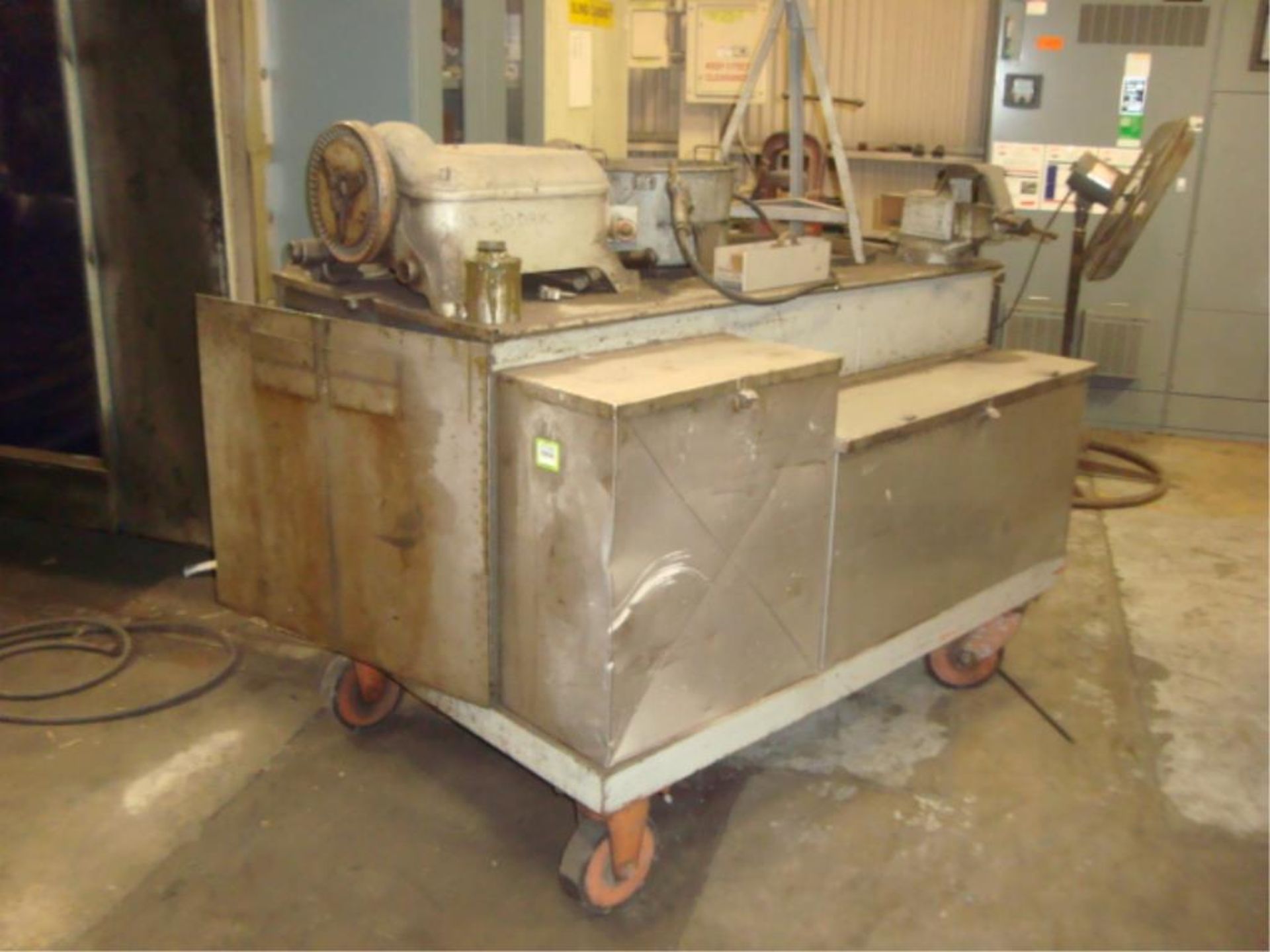 Mobile Pipe Threader With Supply Cart - Image 17 of 17