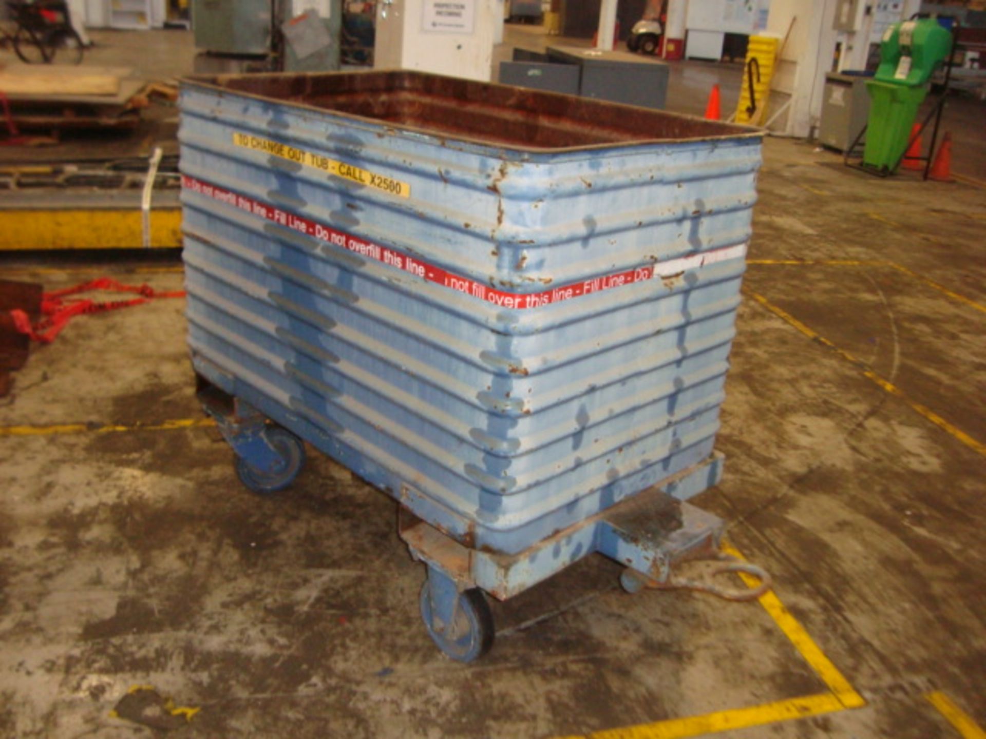 Blue Salvage Tubs - Image 3 of 4
