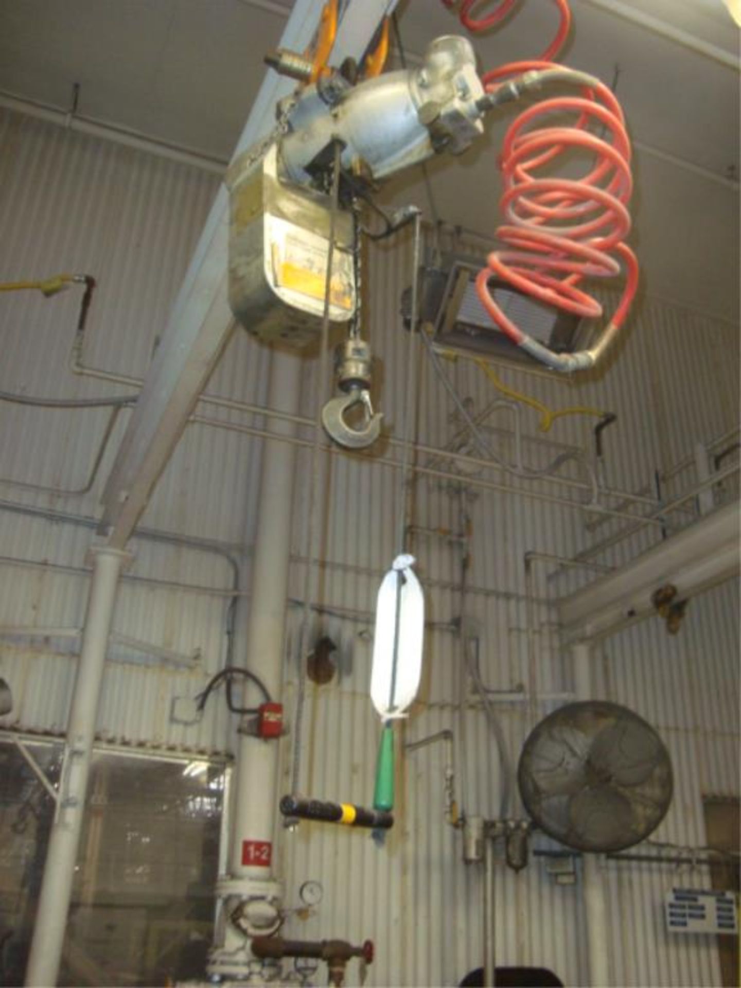 1,000 lb. Capacity Pneumatic Hoist - Image 2 of 3