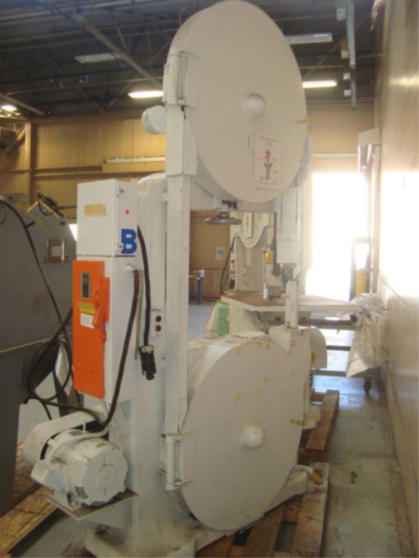 Heavy Duty Vertical Band Saw - Image 2 of 6