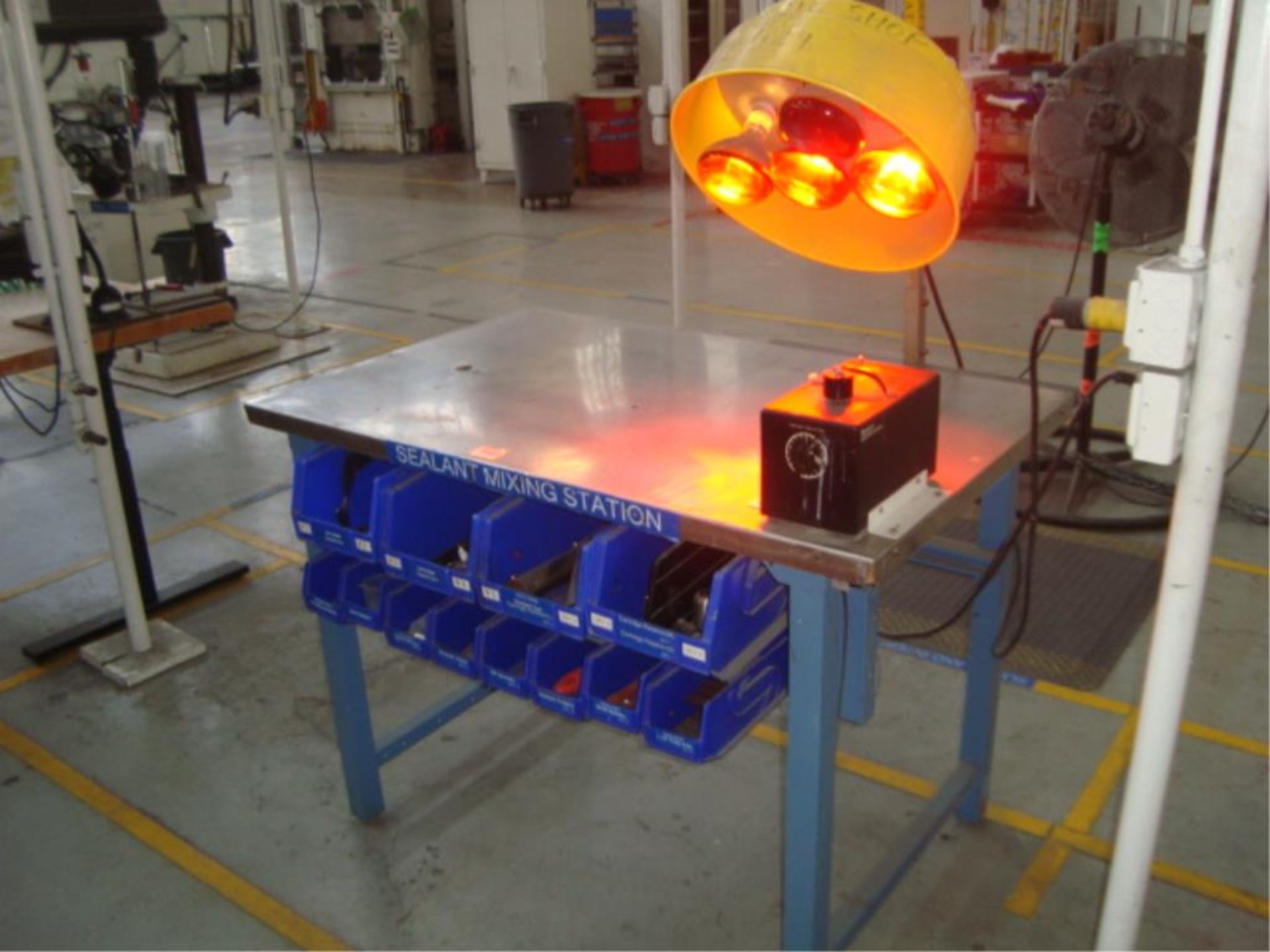 Sealant Mixing Station With Heat Curing Lamp - Image 4 of 4