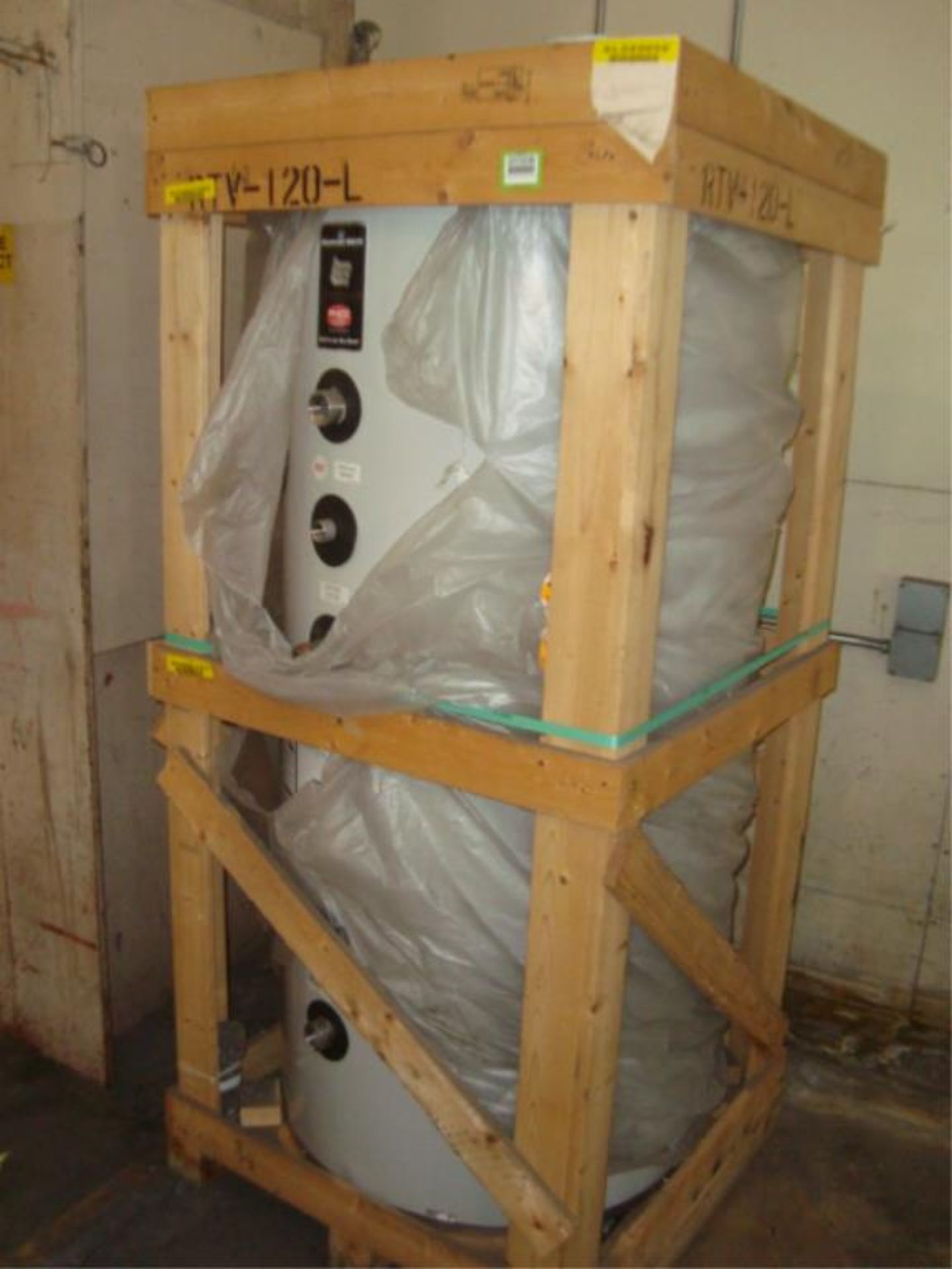 Industrial 119 Gallon Capacity Water Heater - Image 6 of 7