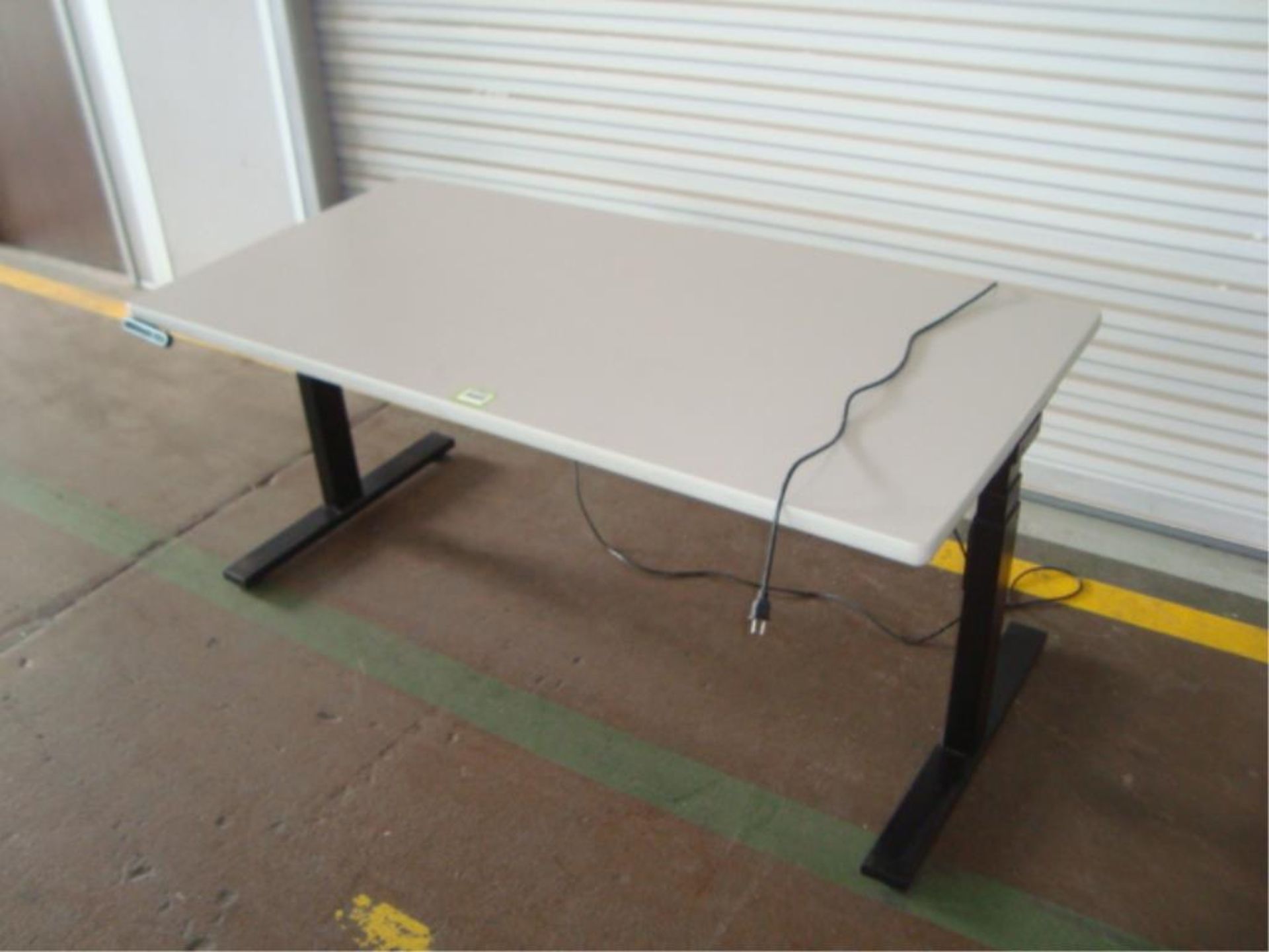 Electric Lift Table - Image 8 of 8