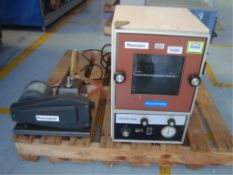 Vacuum Oven With Vacuum Pump