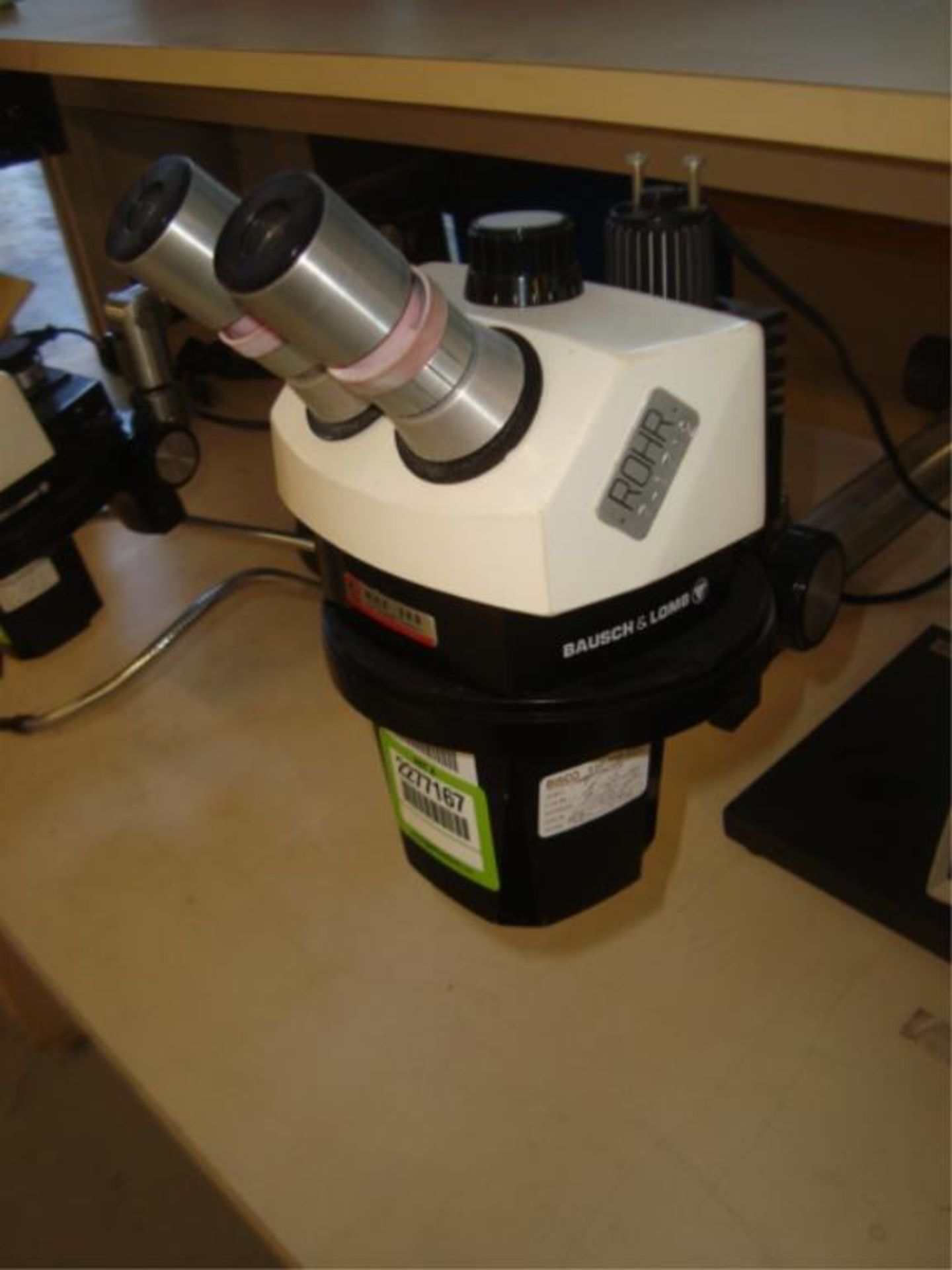 Stereozoom Microscope With Fiber Light Source - Image 4 of 13