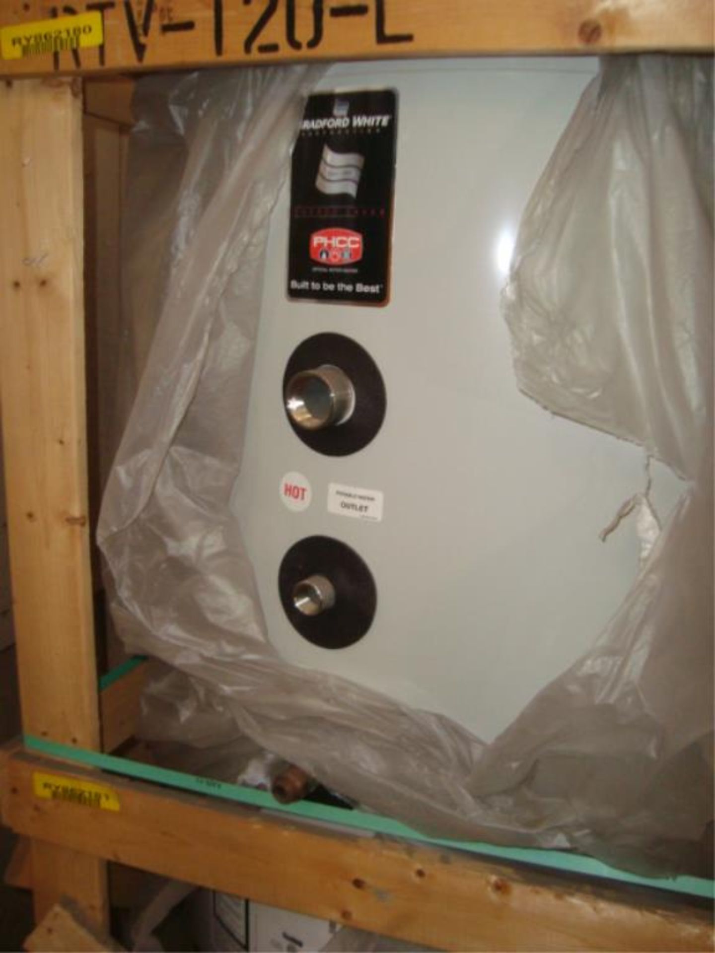 Industrial 119 Gallon Capacity Water Heater - Image 2 of 7