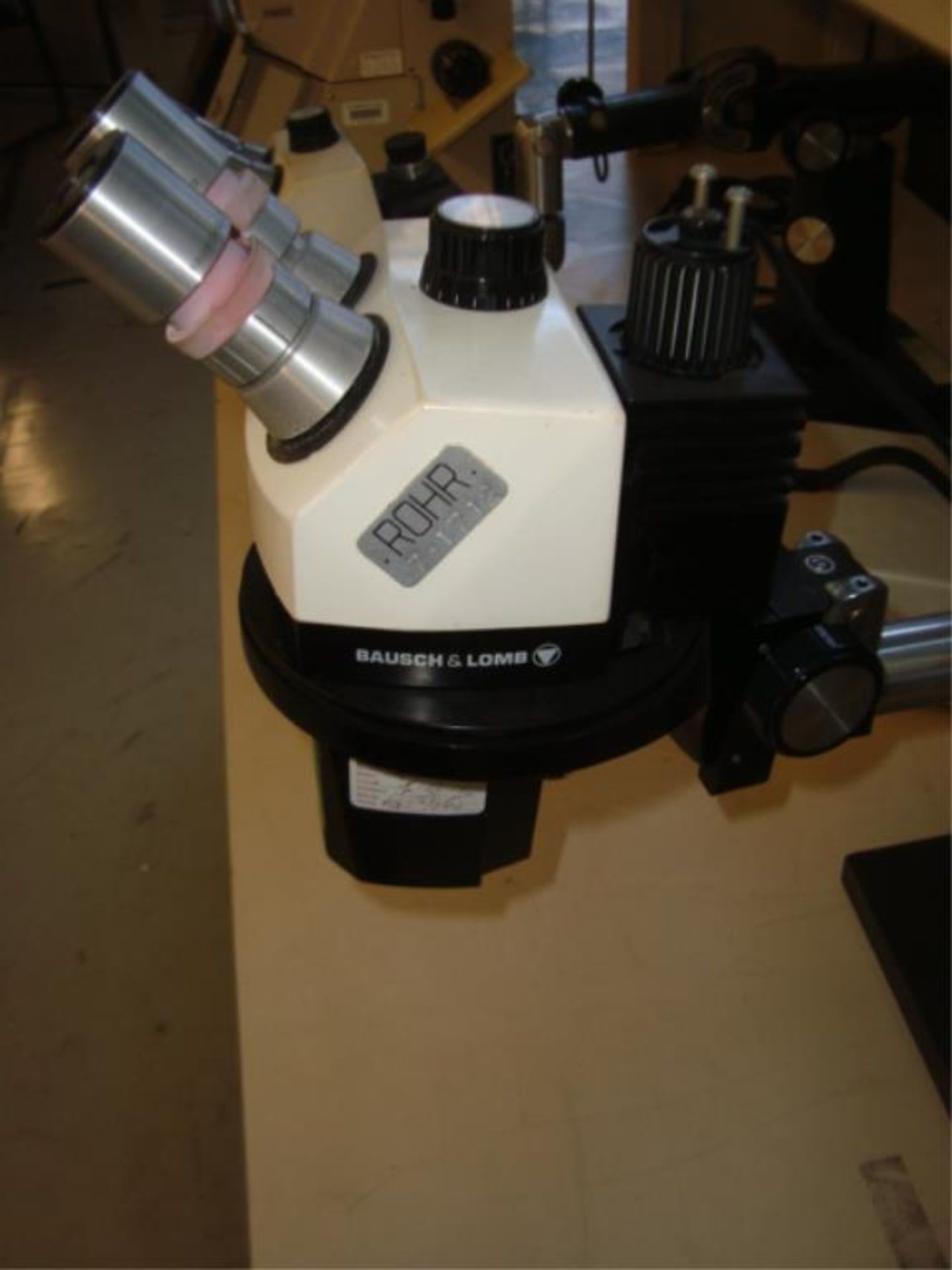 Stereozoom Microscope With Fiber Light Source - Image 6 of 13