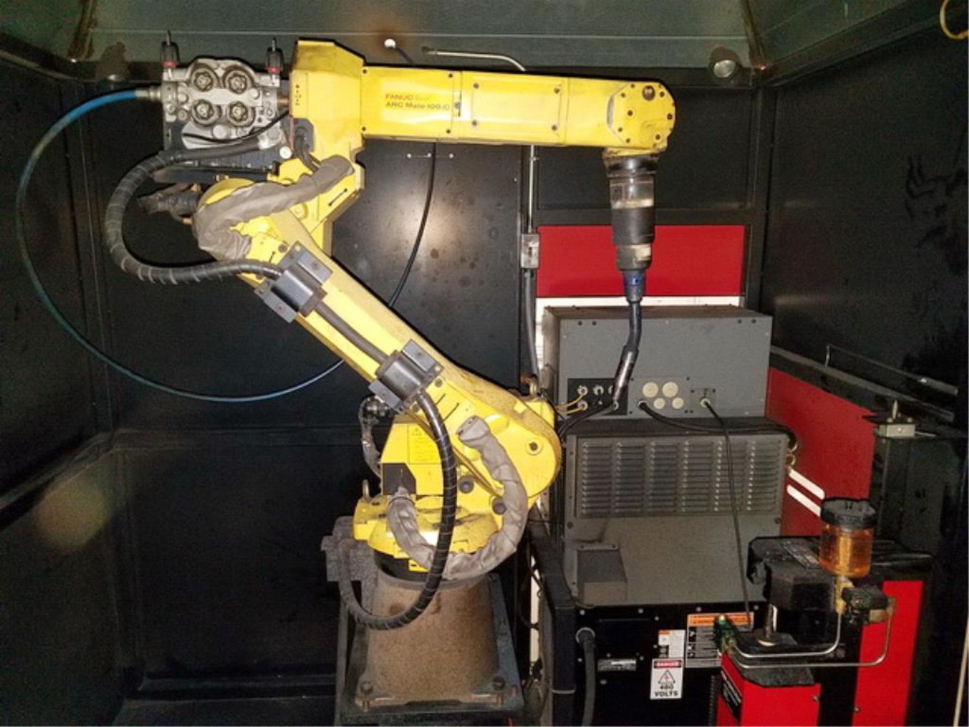 Automated Robotic Welding Cell - Image 5 of 10