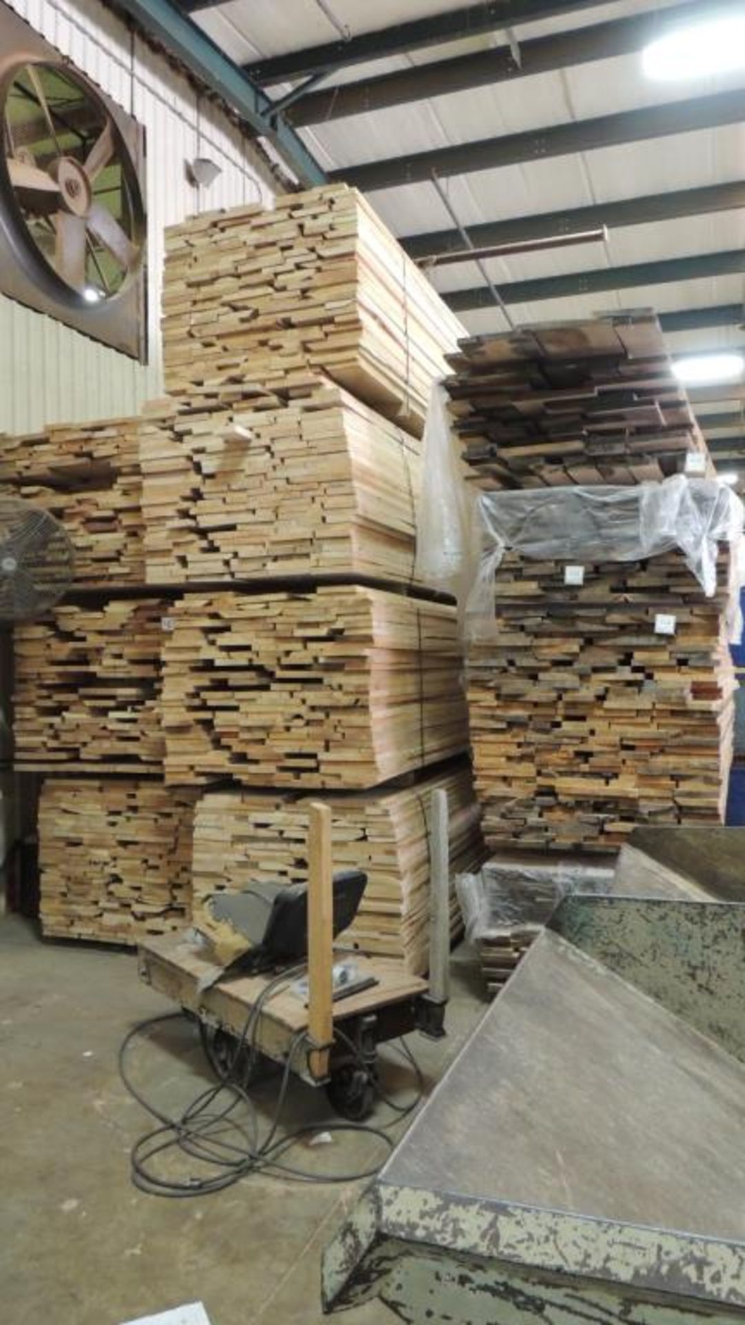 Lumber - Image 4 of 18