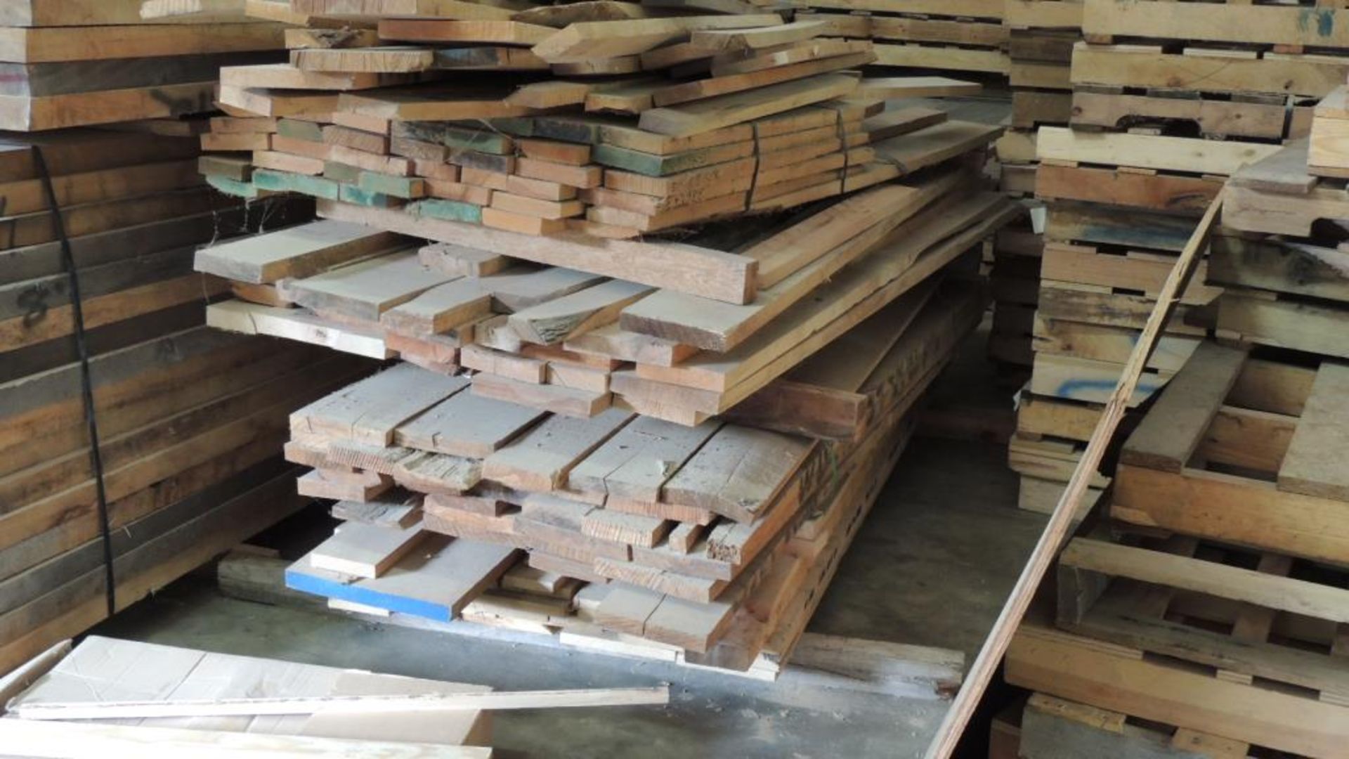 Lumber - Image 14 of 32