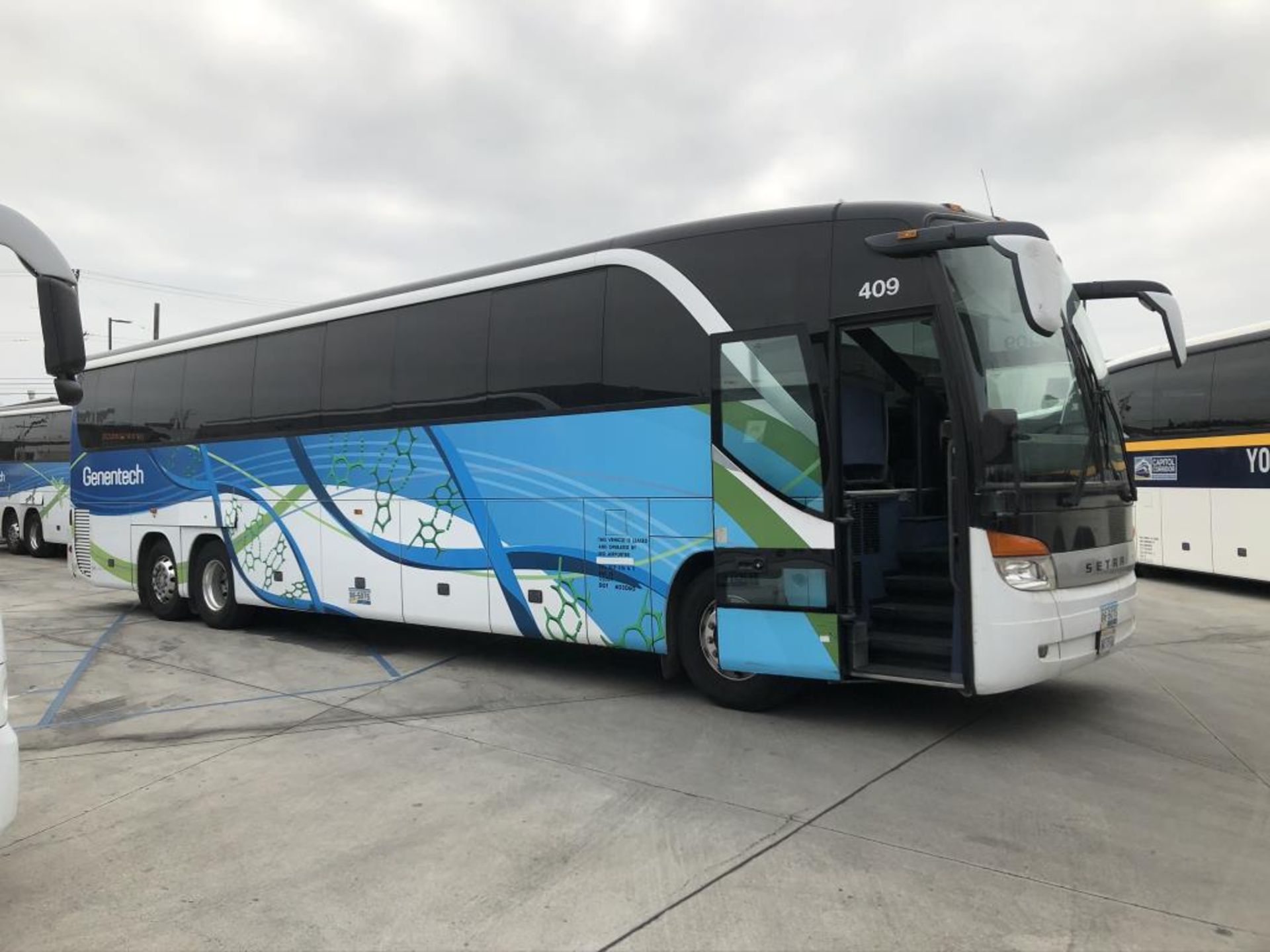 Motor Coach - Image 13 of 18