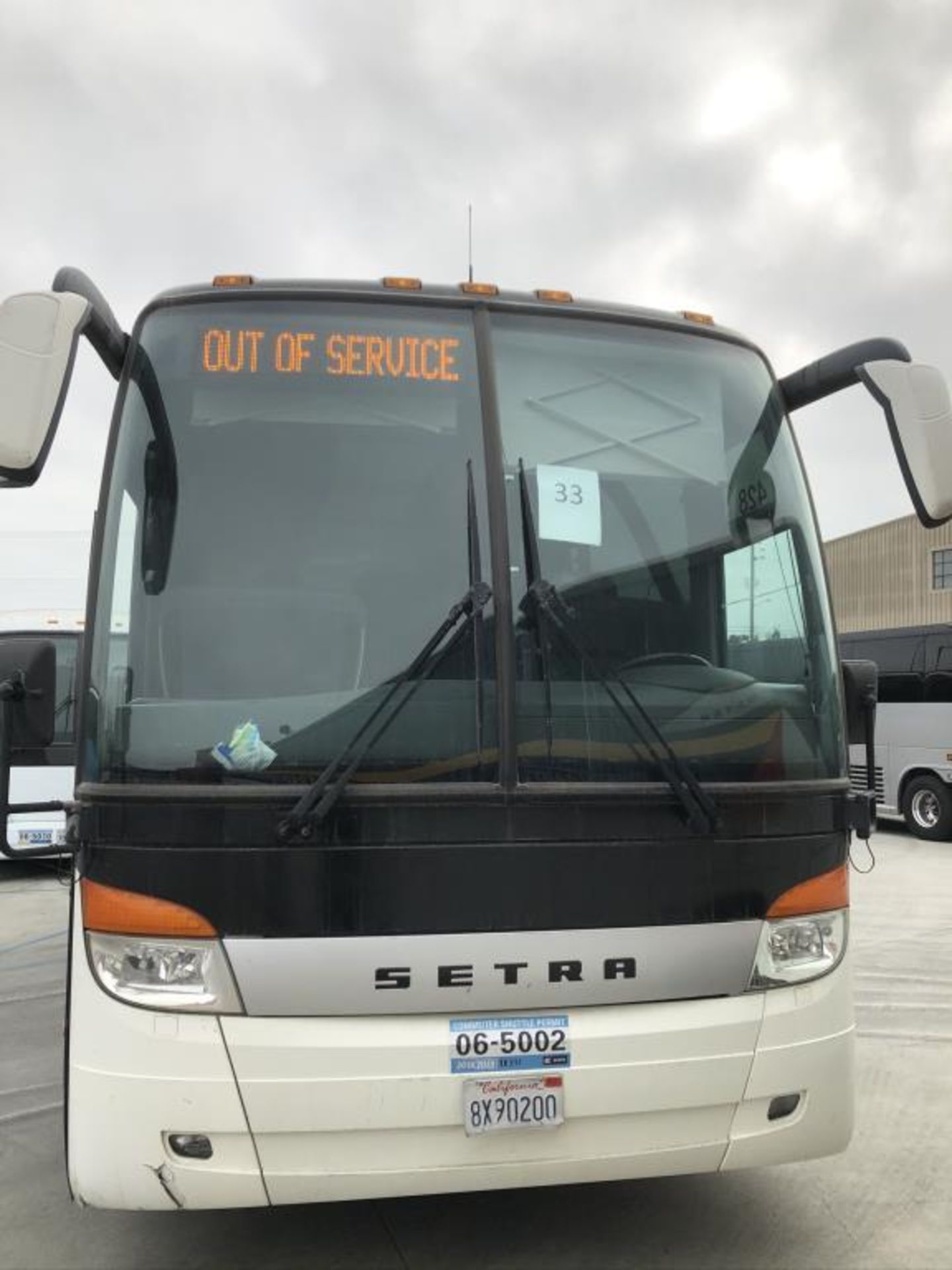 Motor Coach - Image 8 of 13