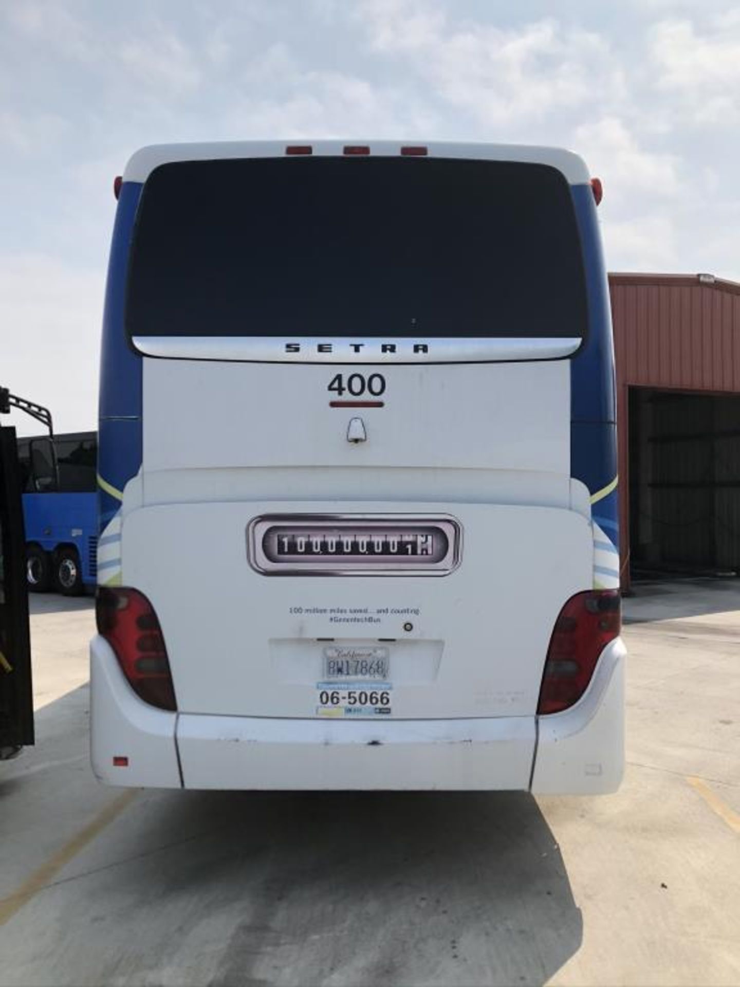 Motor Coach - Image 19 of 19