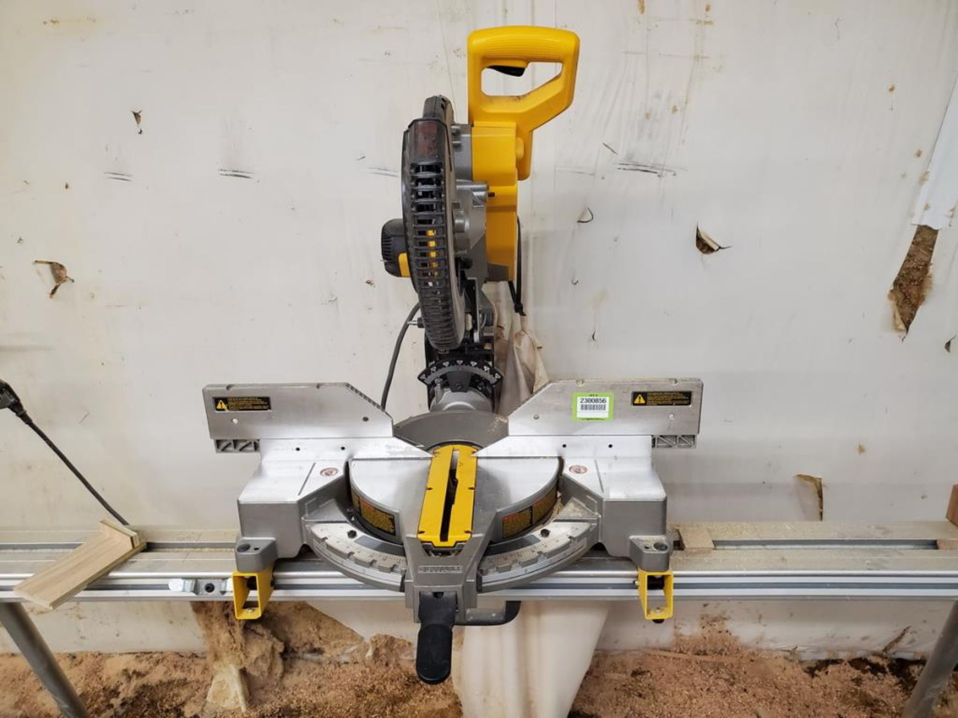 12-Inch Double-Bevel Compound Miter Saw - Image 2 of 4