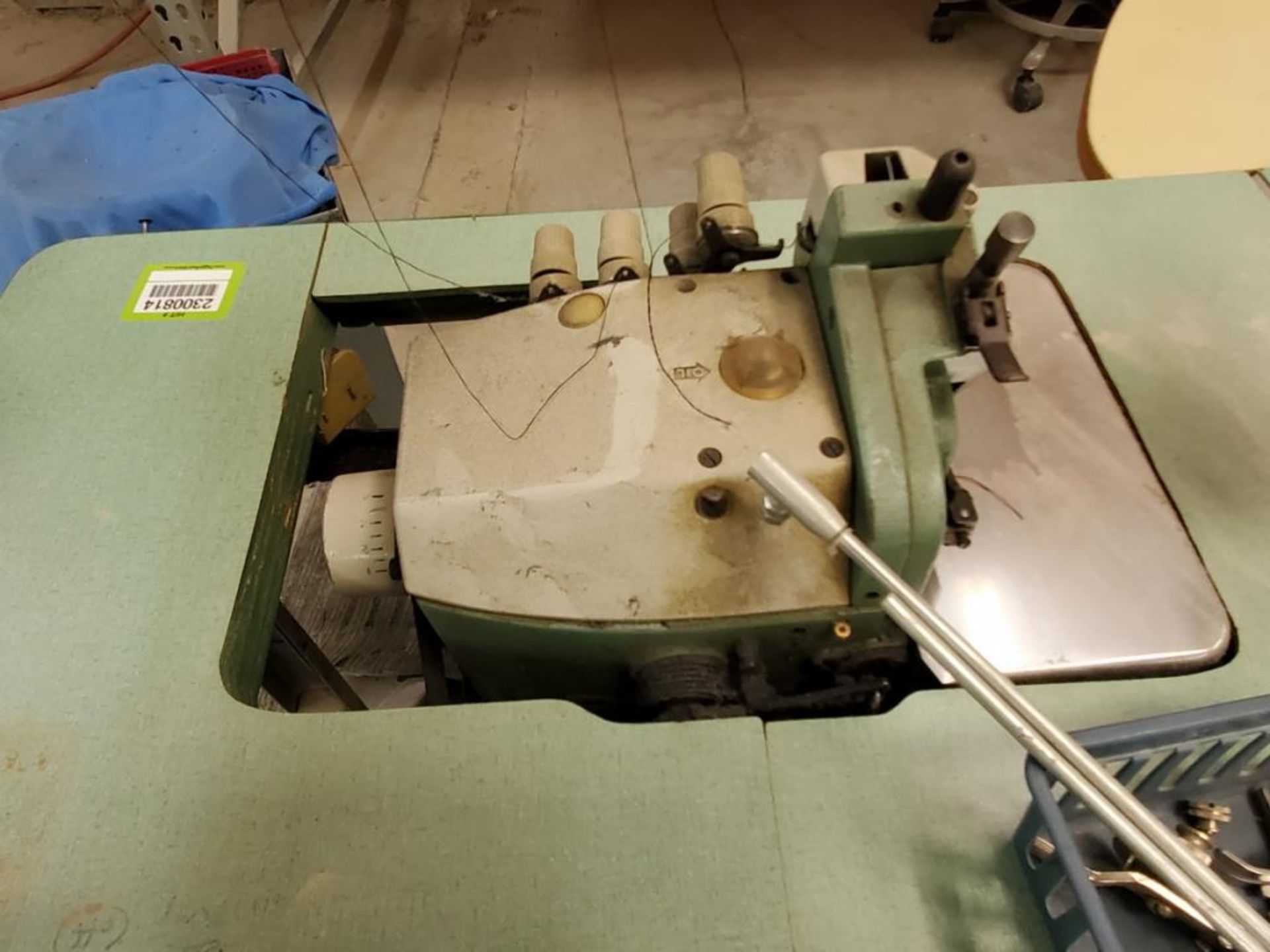 Industrial Sewing Machine - Image 6 of 9