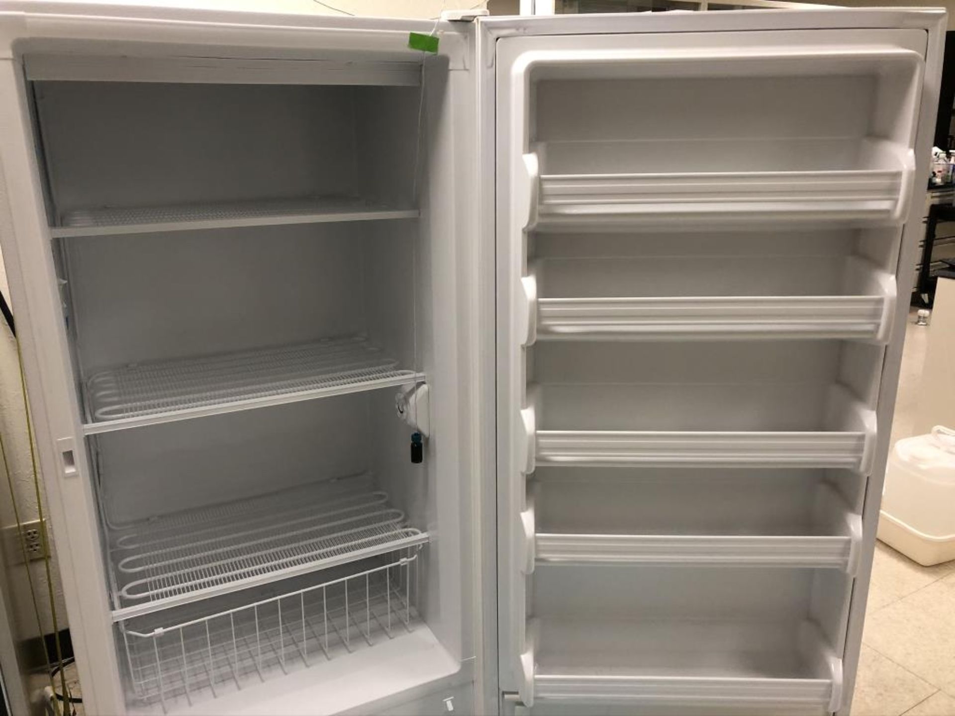 Refrigerator/ Freezer - Image 5 of 6