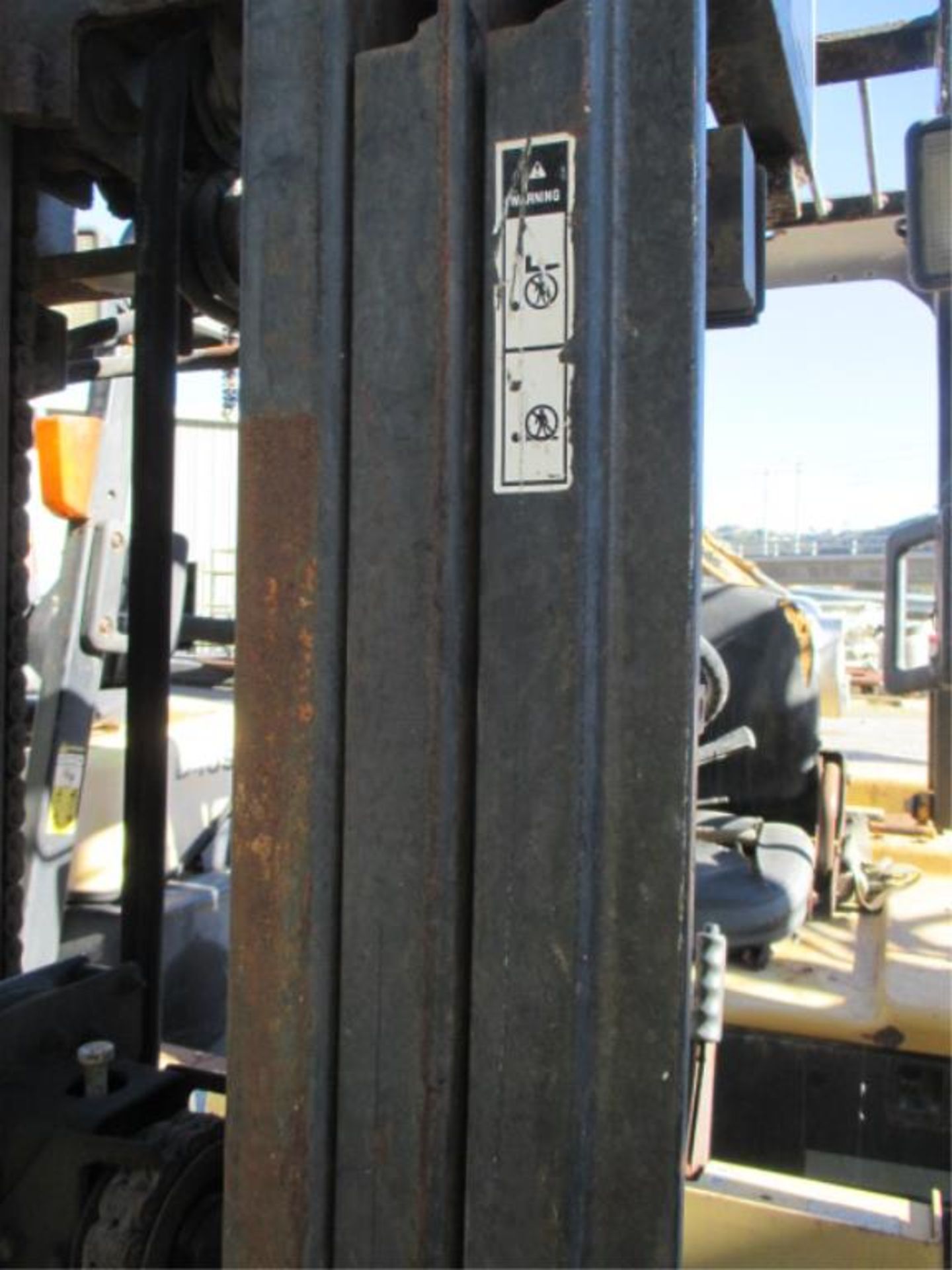 Forklift - Image 5 of 7