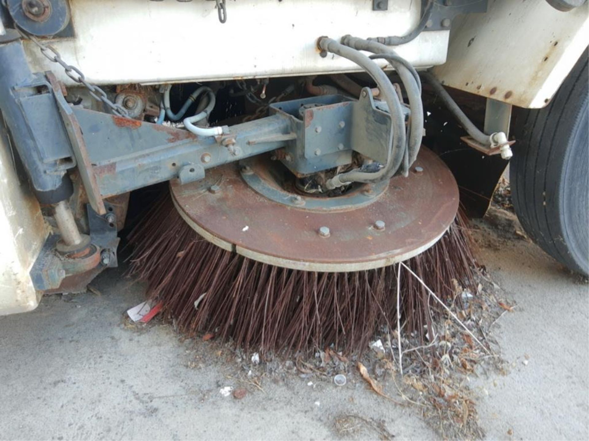 Street Sweeper - Image 6 of 19