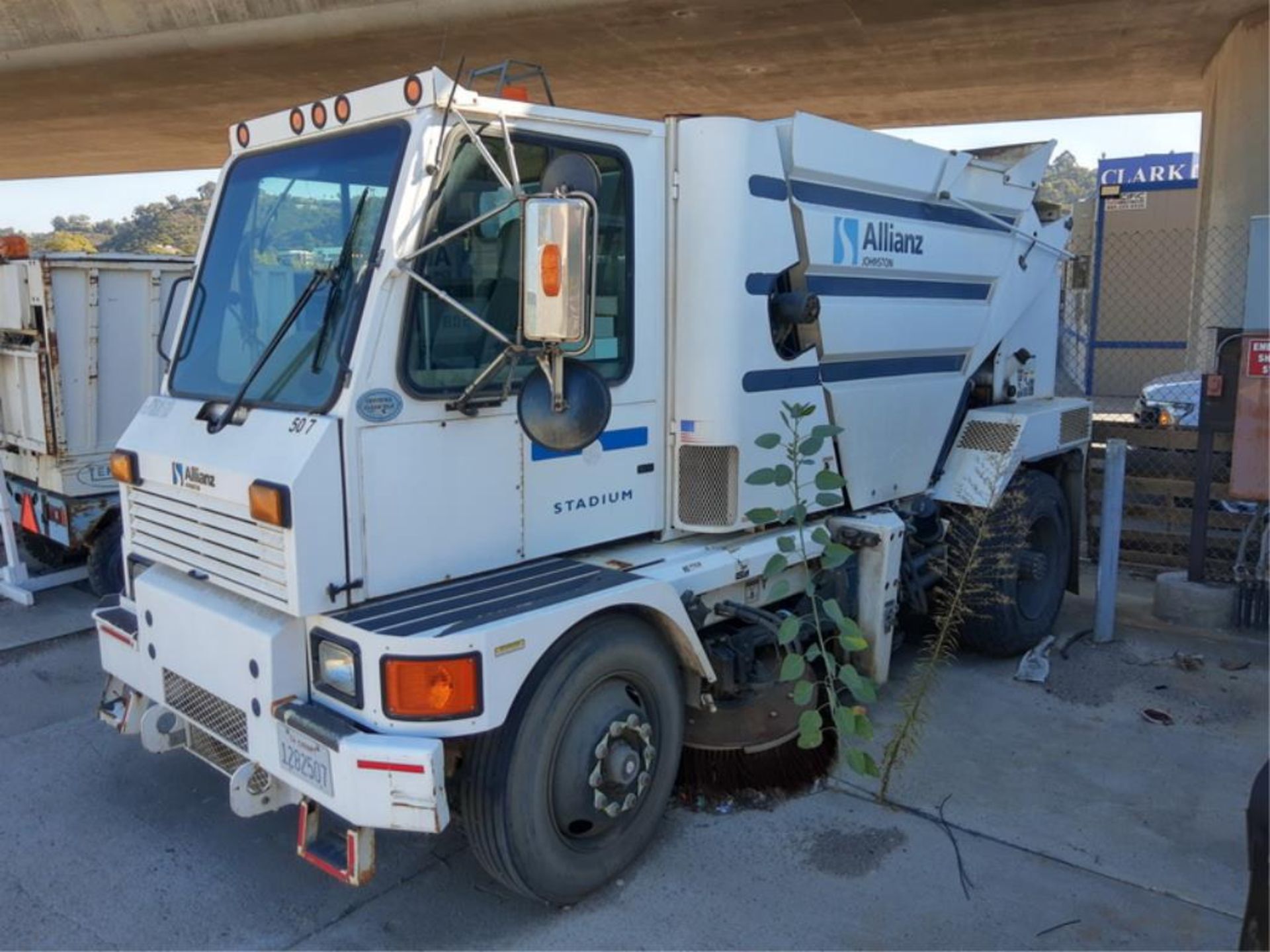 Street Sweeper - Image 2 of 19