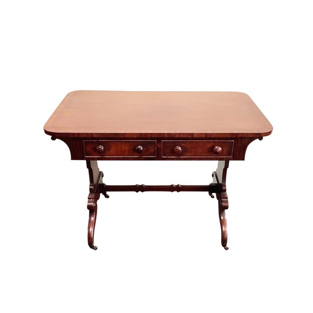 VICTORIAN MAHOGANY CENTRE TABLE