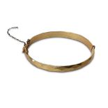 9CT GOLD METAL CORE BANGLE