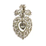 VINTAGE HEART SHAPED DIAMANTÉ PENDANT