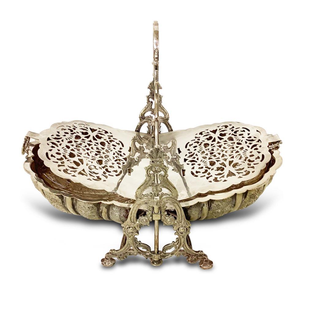 VICTORIAN SILVER PLATED BREAKFAST DISH - Image 2 of 2