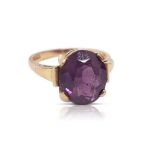 9CT GOLD AND AMETHYST DRESS RING