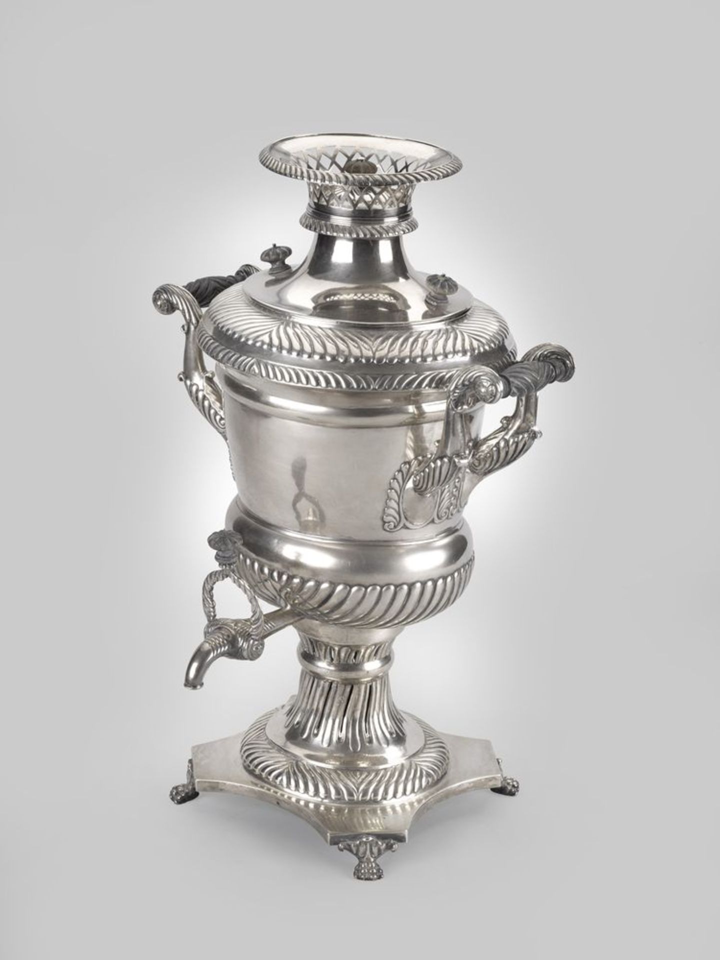 Silver Samovar with a tray and a waste bowl Yakov Wiberg, Russia, Moscow, [...]