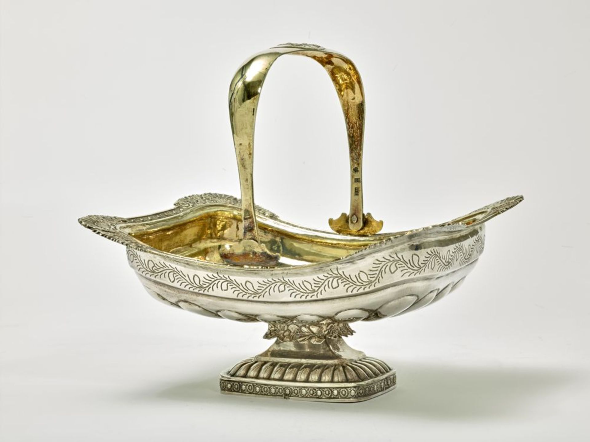 Silver-gilt candy bowl with a handle. Unidentified master, Russia, Moscow, 1833 - [...]