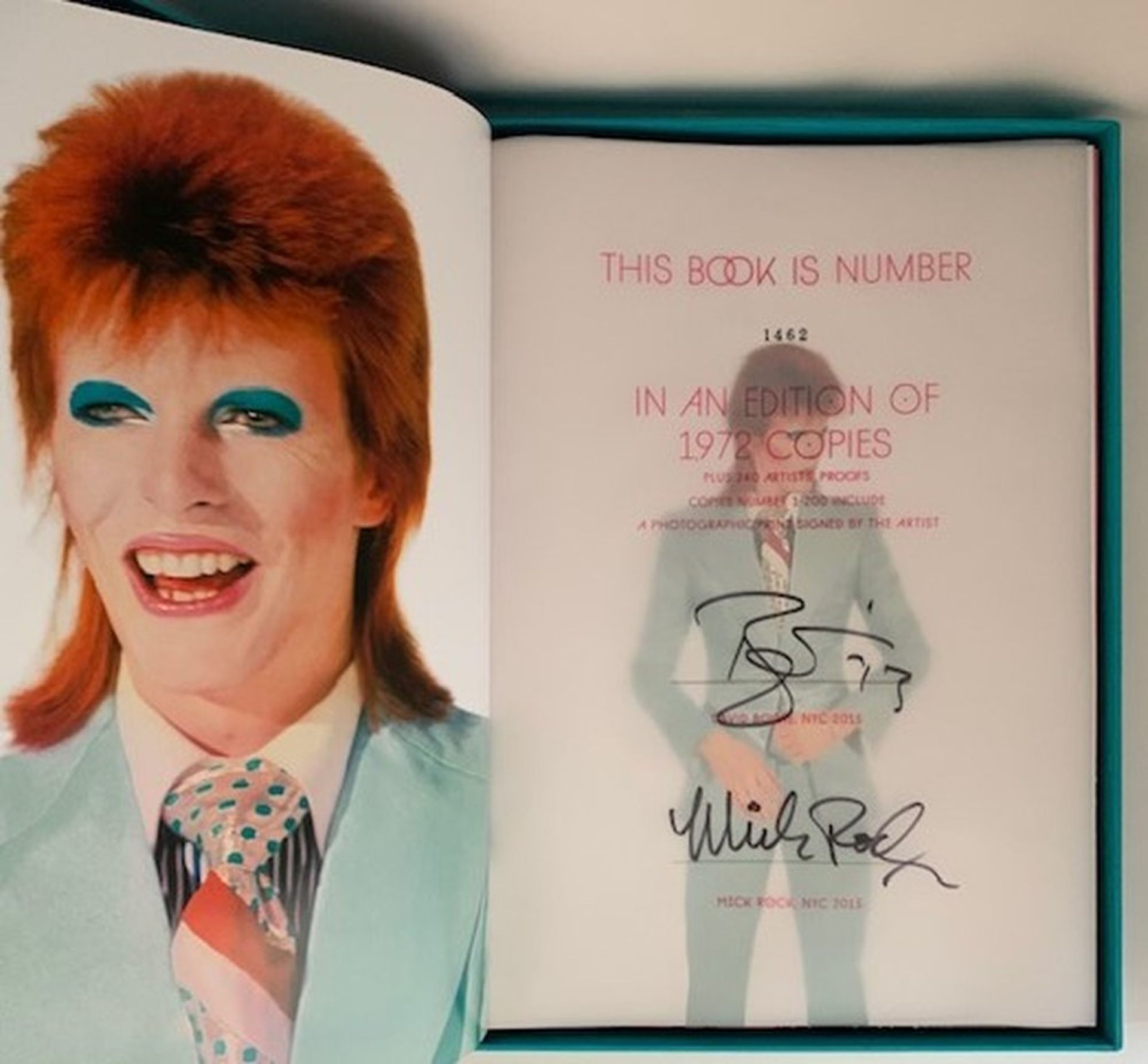 ROCK MICK (B. 1948) The Rise of David Bowie LIMITED EDITION WITH AUTOGRAPH. - Ed. [...] - Bild 2 aus 3