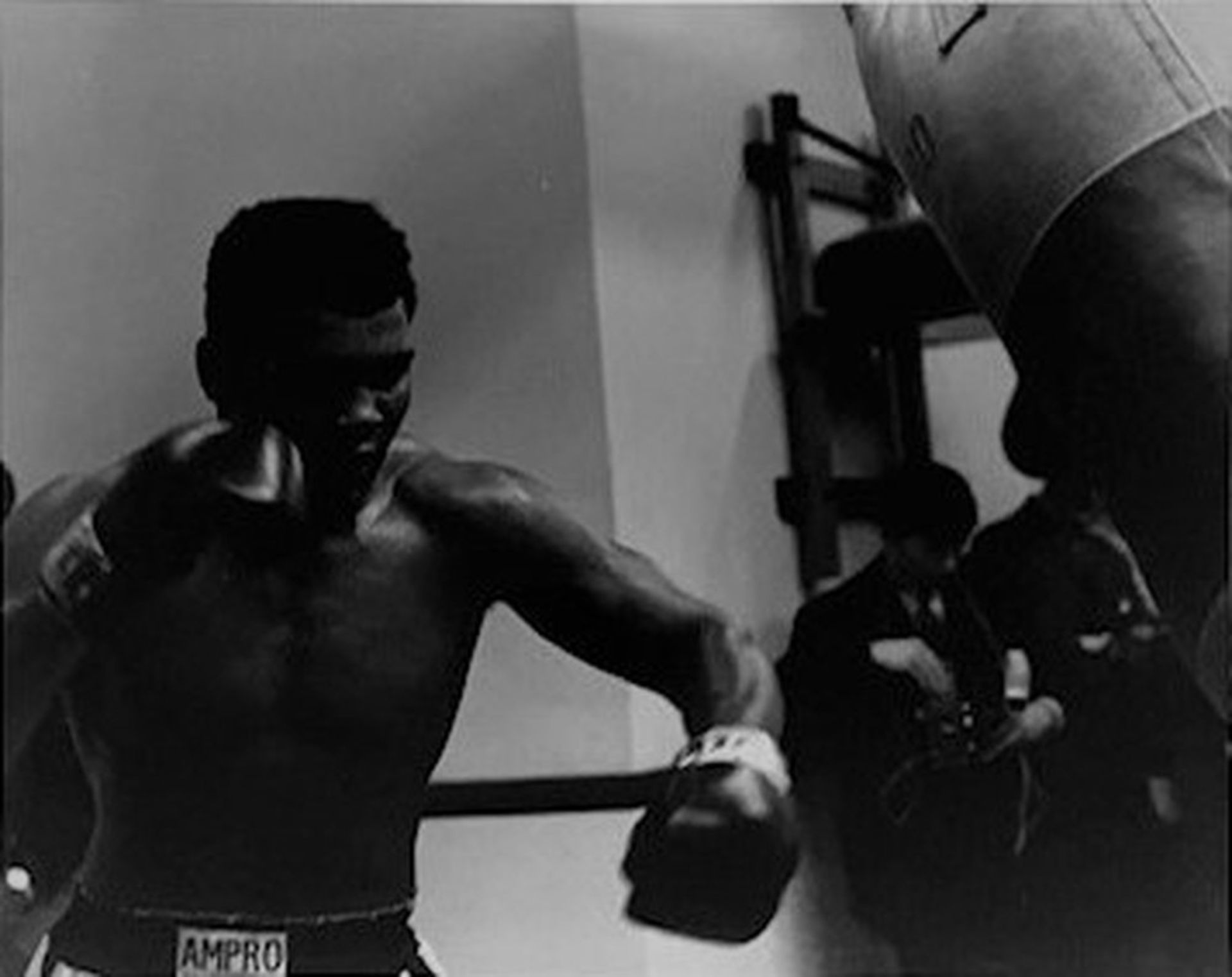 ALI MUHAMMAD. 1942-2016. Ali training in Earl’s Court. Vintage Original Portrait [...]