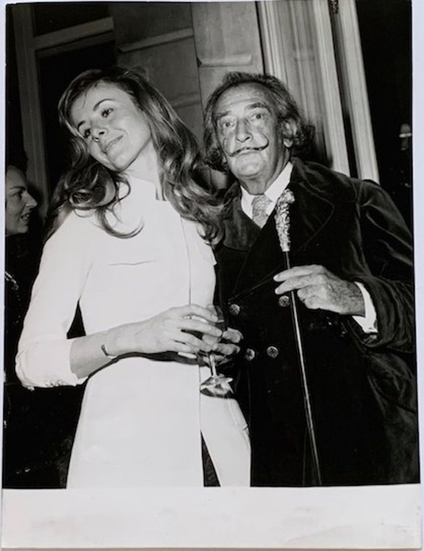 SALVADOR DALI. 1904-1989. A set of 4 vintage photographs - 1964-1967. One with [...]