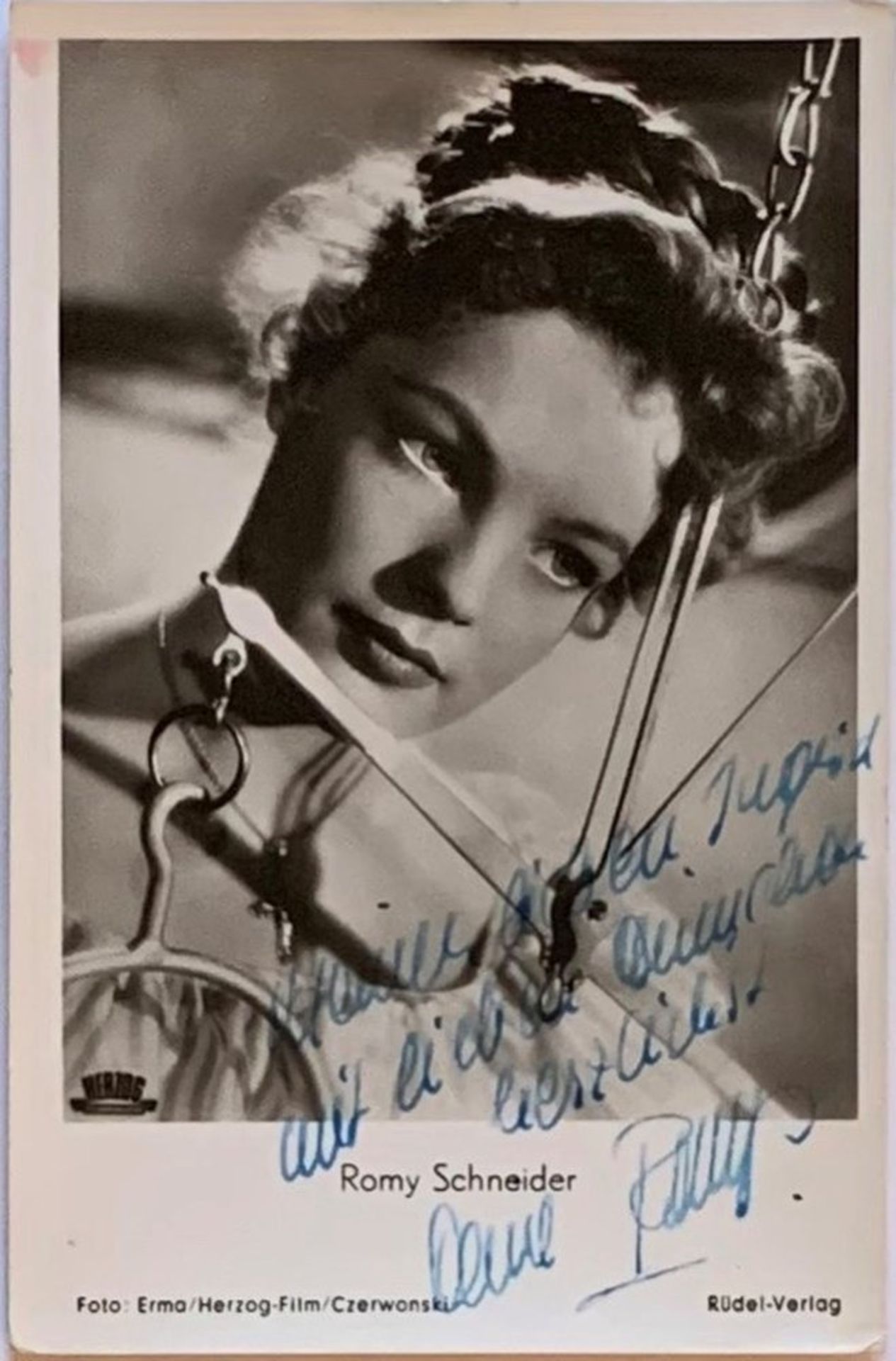 ROMY SCHNEIDER. 1938-1982. Portrait postcard autograph with signature - [...]