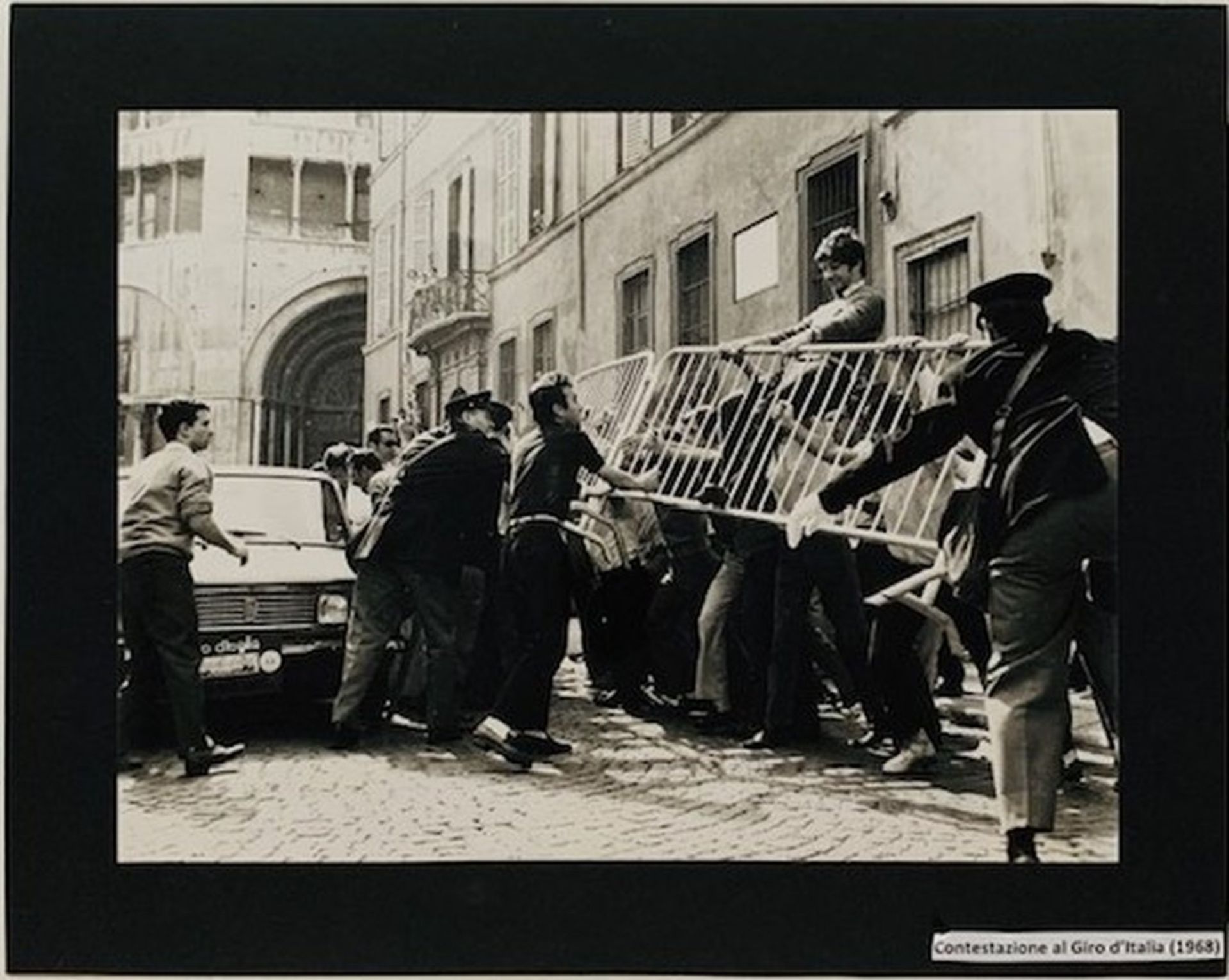 Giovanni Ferraguti (born 1939) Contestazione al Giro d’Italia (Protest at the Giro [...]