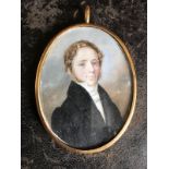 Portrait of a young man - Miniature, early 19th century gouache on ivory 8-6 cm - [...]
