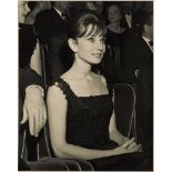 AUDREY HEPBURN (1929-1993) - Vintage portrait photograph, 1961. 30 x 23,5 cm. Italian [...]