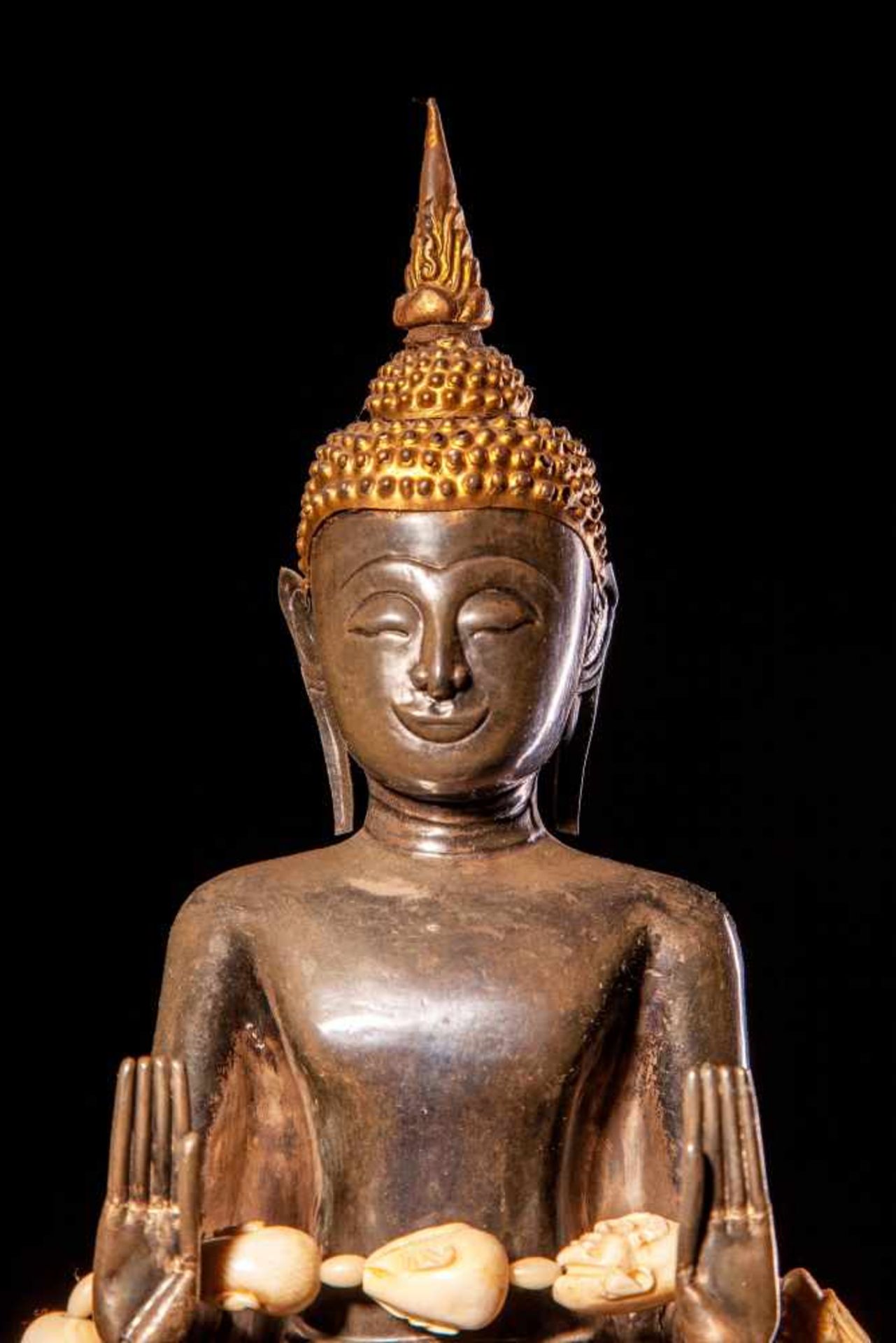 A Thai Partial Gilt Silver Buddha - Bild 6 aus 6