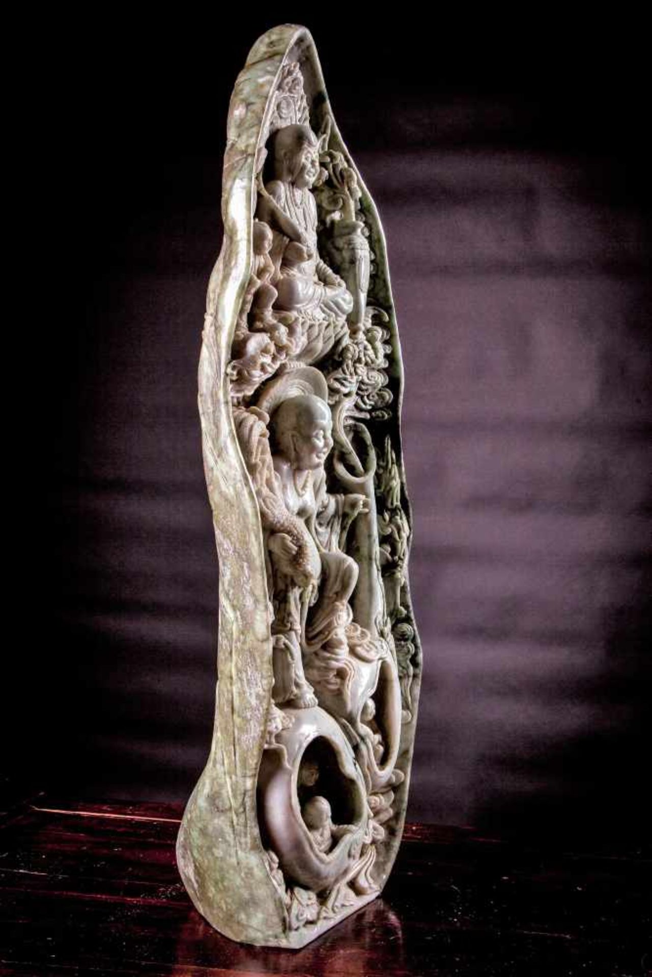 A Massive Chinese Celadon Jade Carving - Bild 6 aus 11